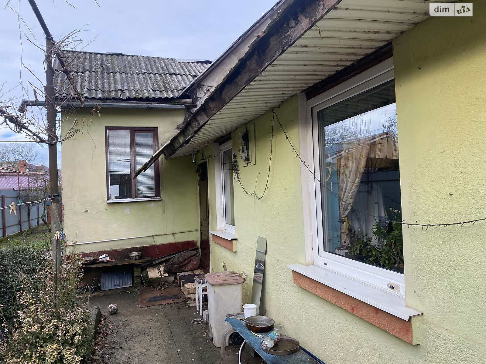 одноэтажный дом с верандой, 80.5 кв. м, кирпич саманный. Продажа в Ужгороде район Центр фото 1