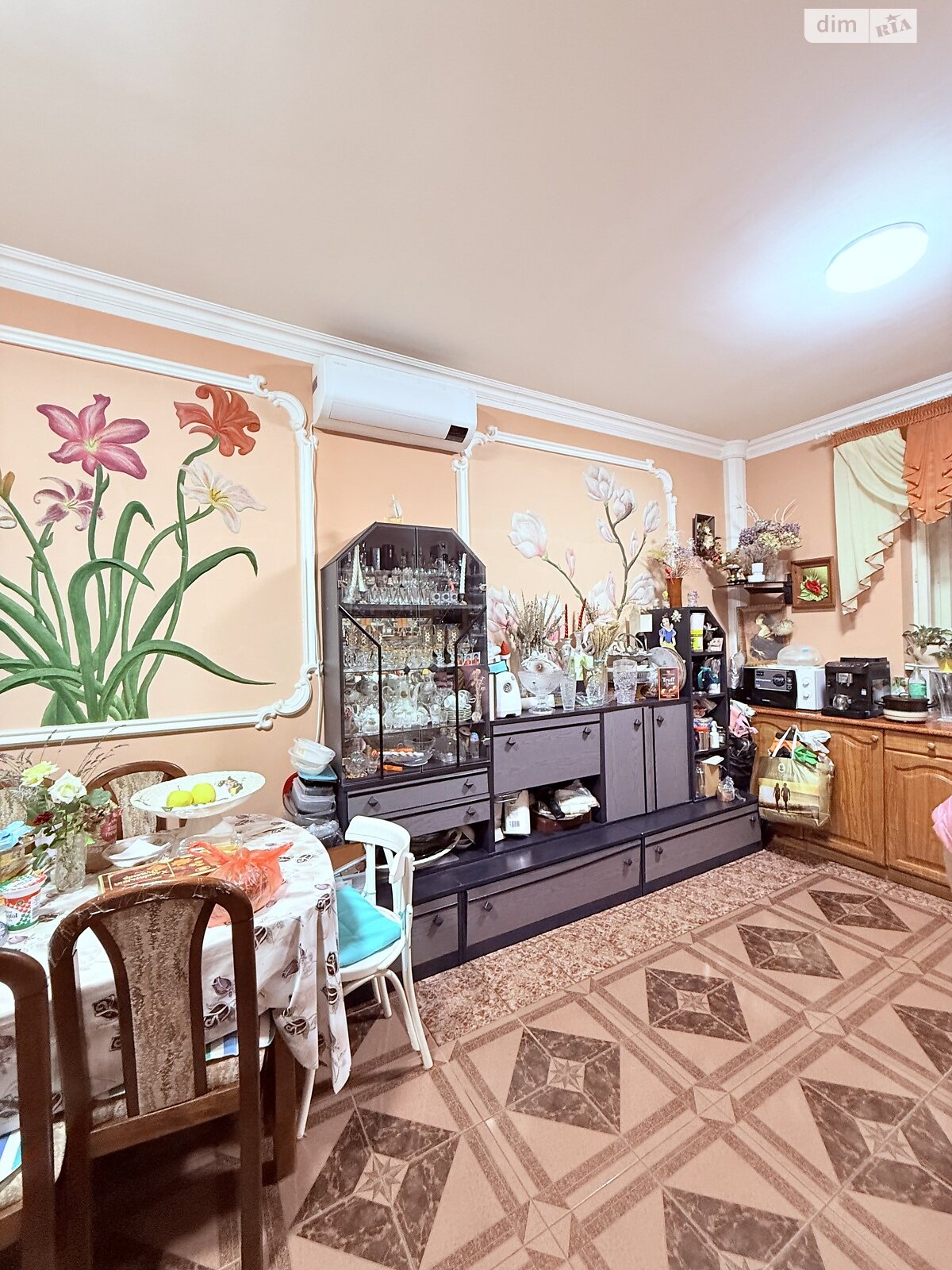 двухэтажный дом с гаражом, 551.9 кв. м, кирпич. Продажа в Ужгороде район Центр фото 1