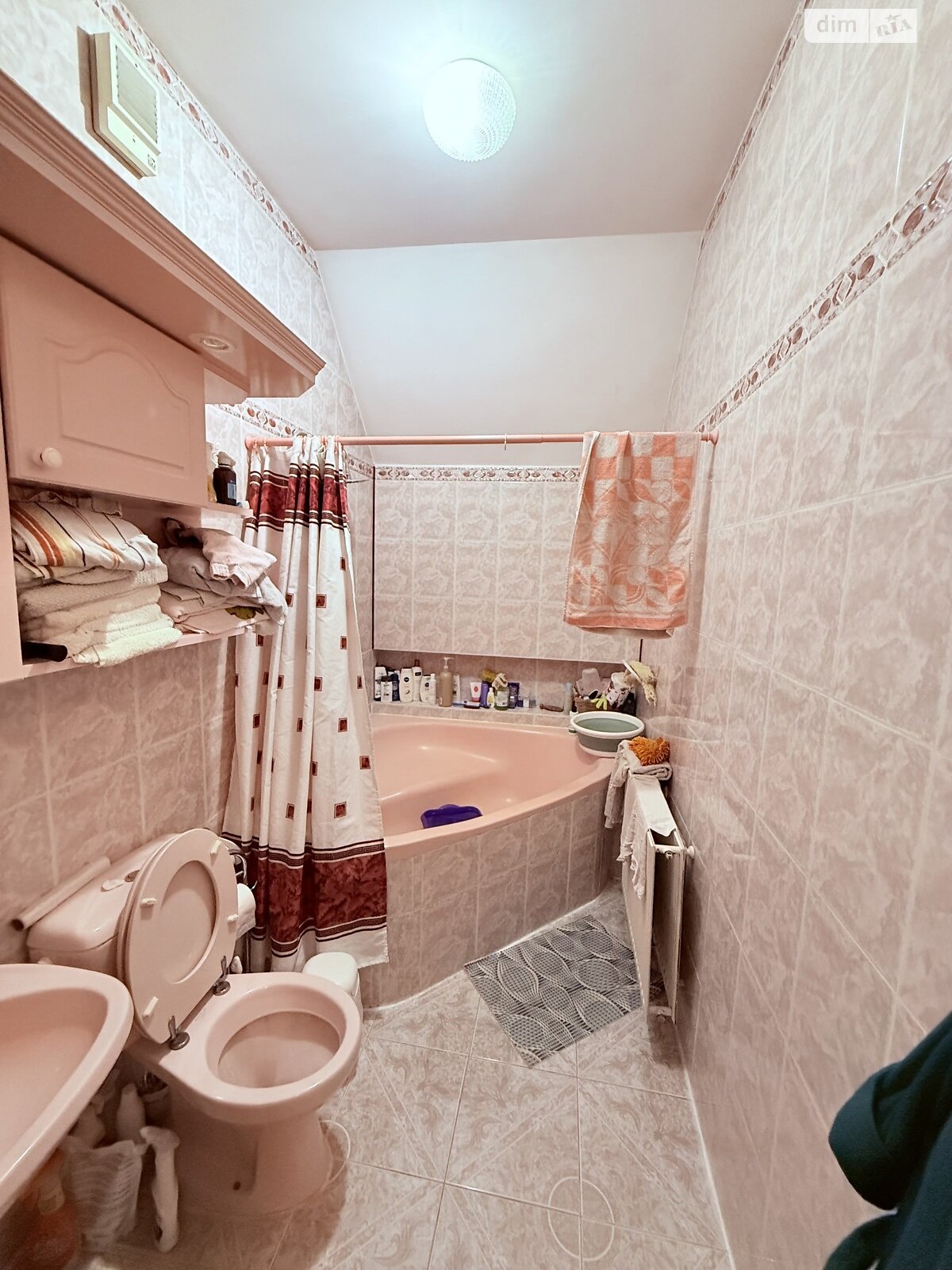 двухэтажный дом с гаражом, 551.9 кв. м, кирпич. Продажа в Ужгороде район Центр фото 1