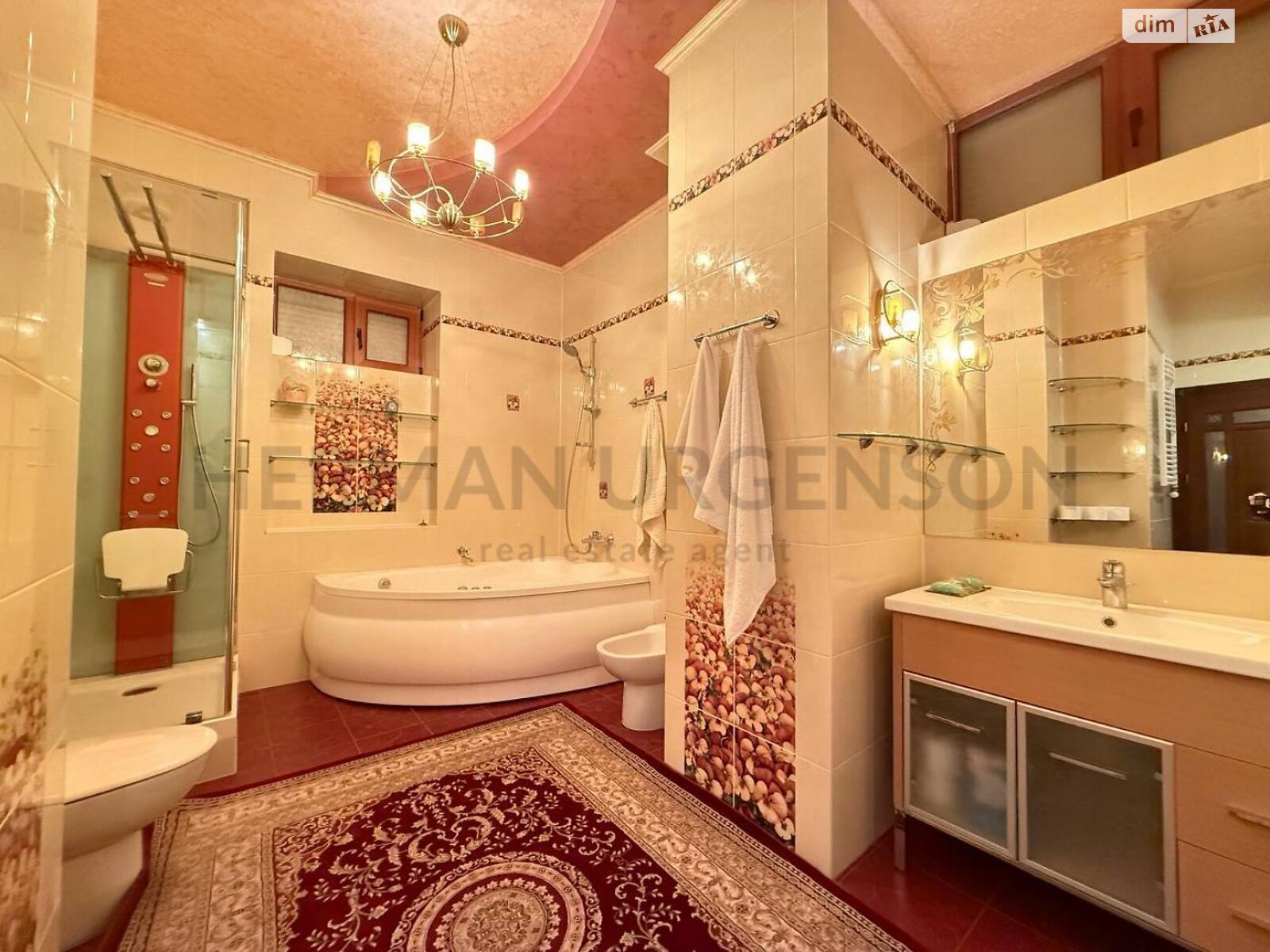 одноповерховий будинок з верандою, 150 кв. м, цегла. Продаж в Ужгороді, район Центр фото 1 одноповерховий будинок з верандою, 150 кв. м, цегла. Продаж в Ужгороді, район Центр фото 1