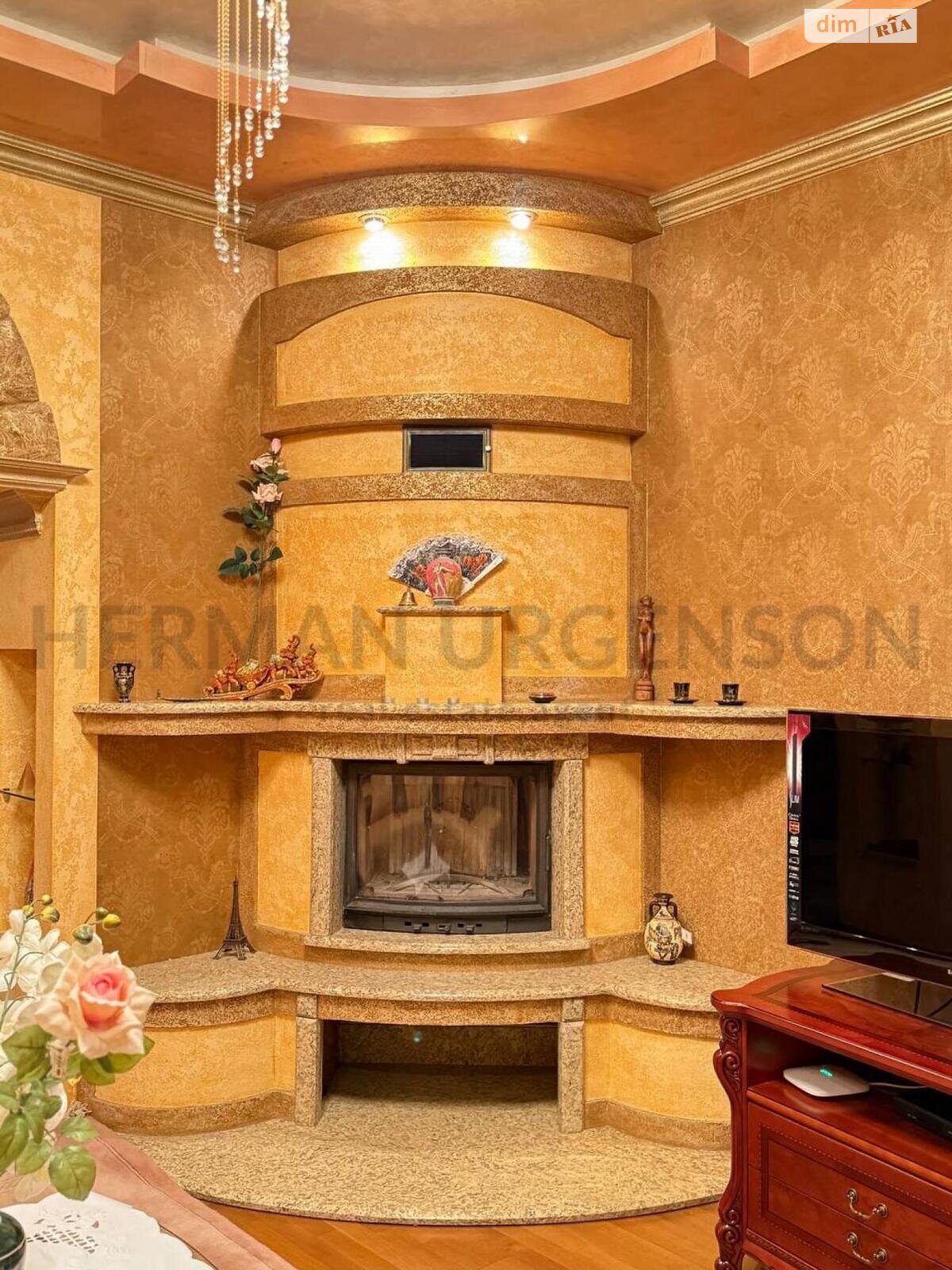 одноповерховий будинок з верандою, 150 кв. м, цегла. Продаж в Ужгороді, район Центр фото 1 одноповерховий будинок з верандою, 150 кв. м, цегла. Продаж в Ужгороді, район Центр фото 1