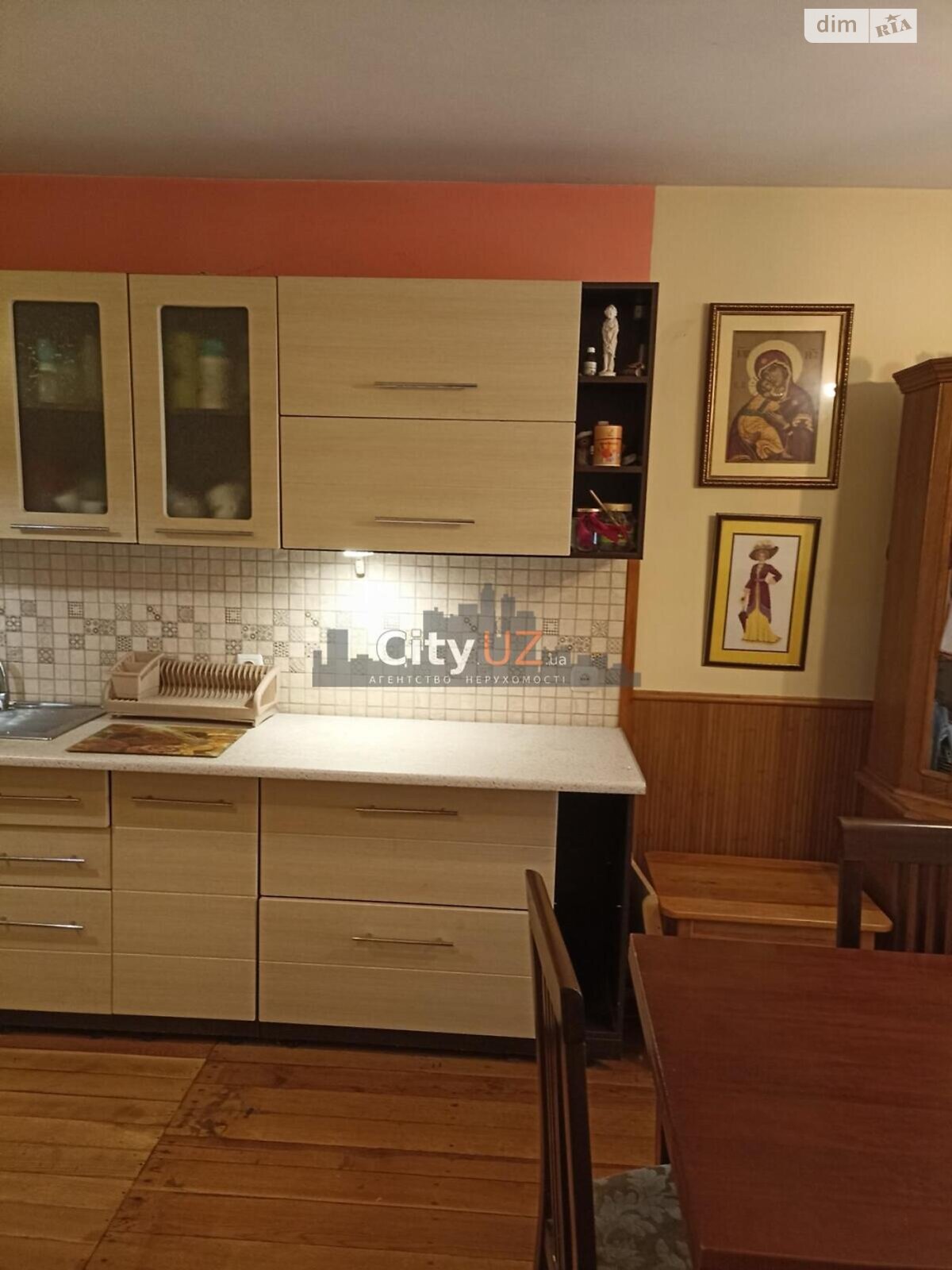 двухэтажный дом с гаражом, 217 кв. м, кирпич. Продажа в Ужгороде район Центр фото 1 двухэтажный дом с гаражом, 217 кв. м, кирпич. Продажа в Ужгороде район Центр фото 1