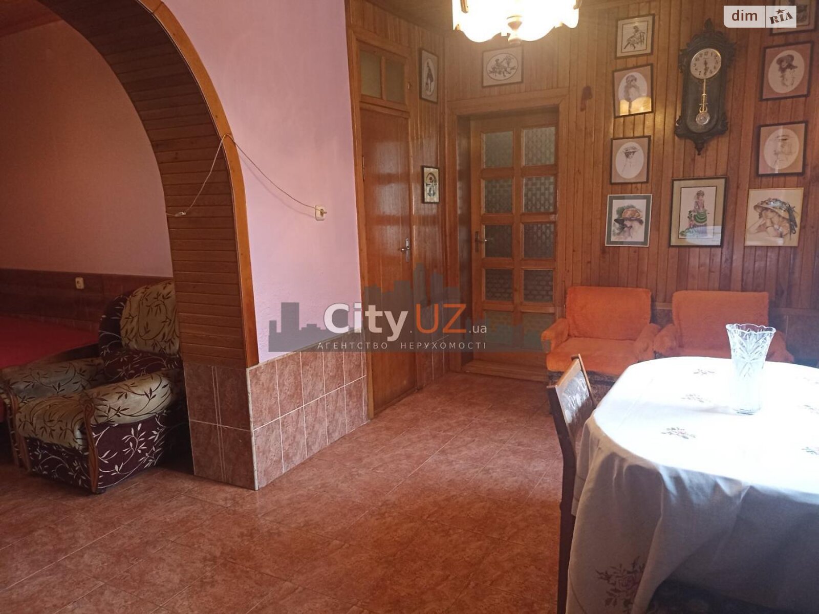 двухэтажный дом с гаражом, 217 кв. м, кирпич. Продажа в Ужгороде район Центр фото 1 двухэтажный дом с гаражом, 217 кв. м, кирпич. Продажа в Ужгороде район Центр фото 1