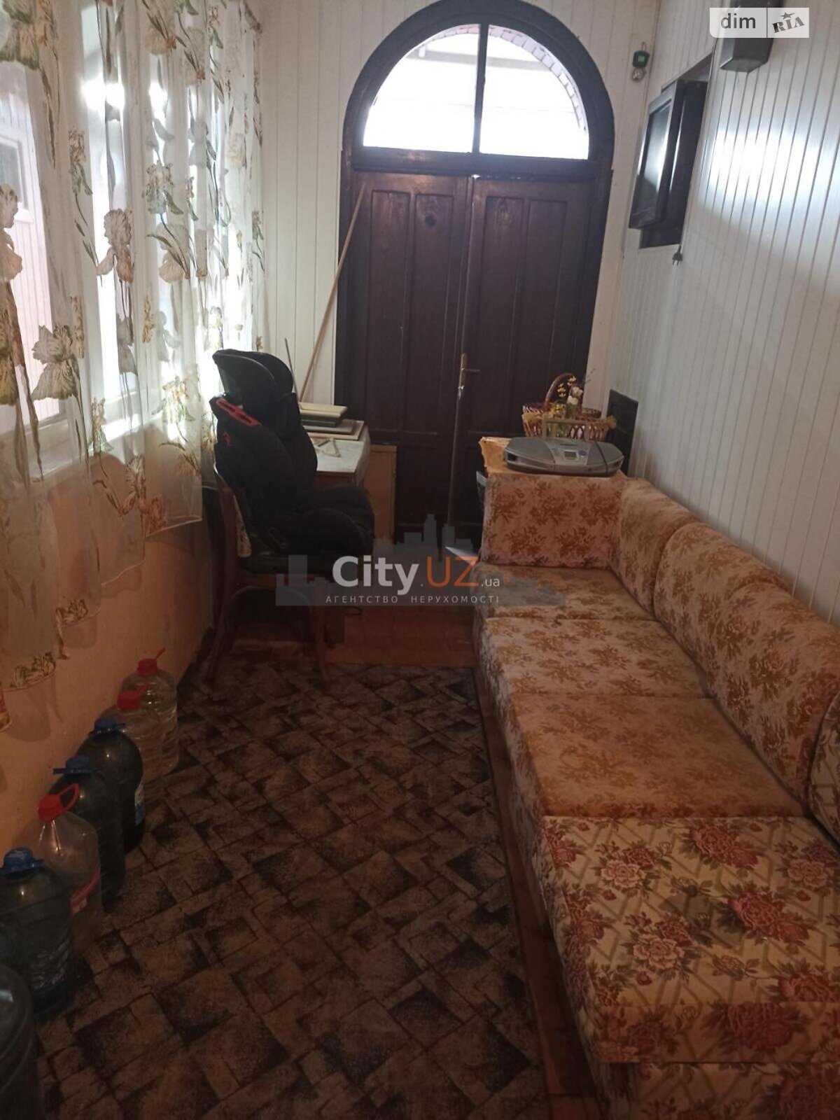 двухэтажный дом с гаражом, 217 кв. м, кирпич. Продажа в Ужгороде район Центр фото 1 двухэтажный дом с гаражом, 217 кв. м, кирпич. Продажа в Ужгороде район Центр фото 1