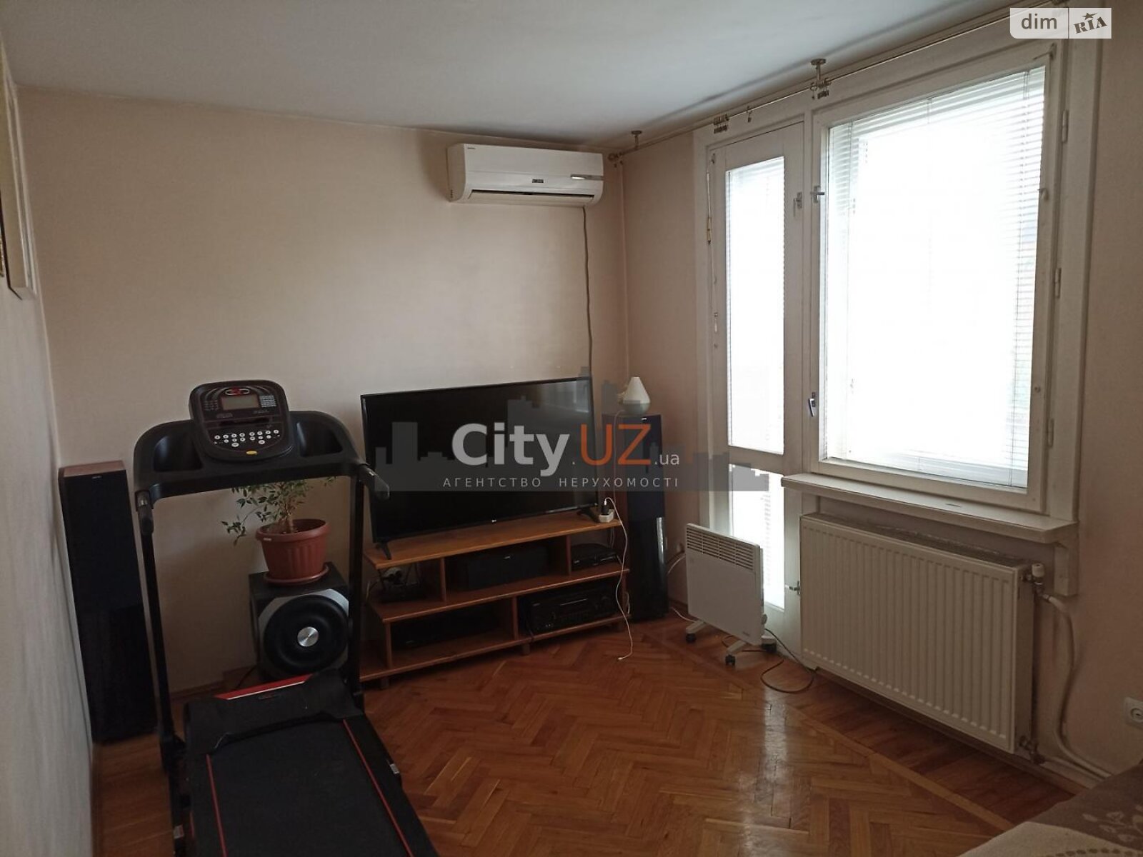 двухэтажный дом с гаражом, 217 кв. м, кирпич. Продажа в Ужгороде район Центр фото 1 двухэтажный дом с гаражом, 217 кв. м, кирпич. Продажа в Ужгороде район Центр фото 1