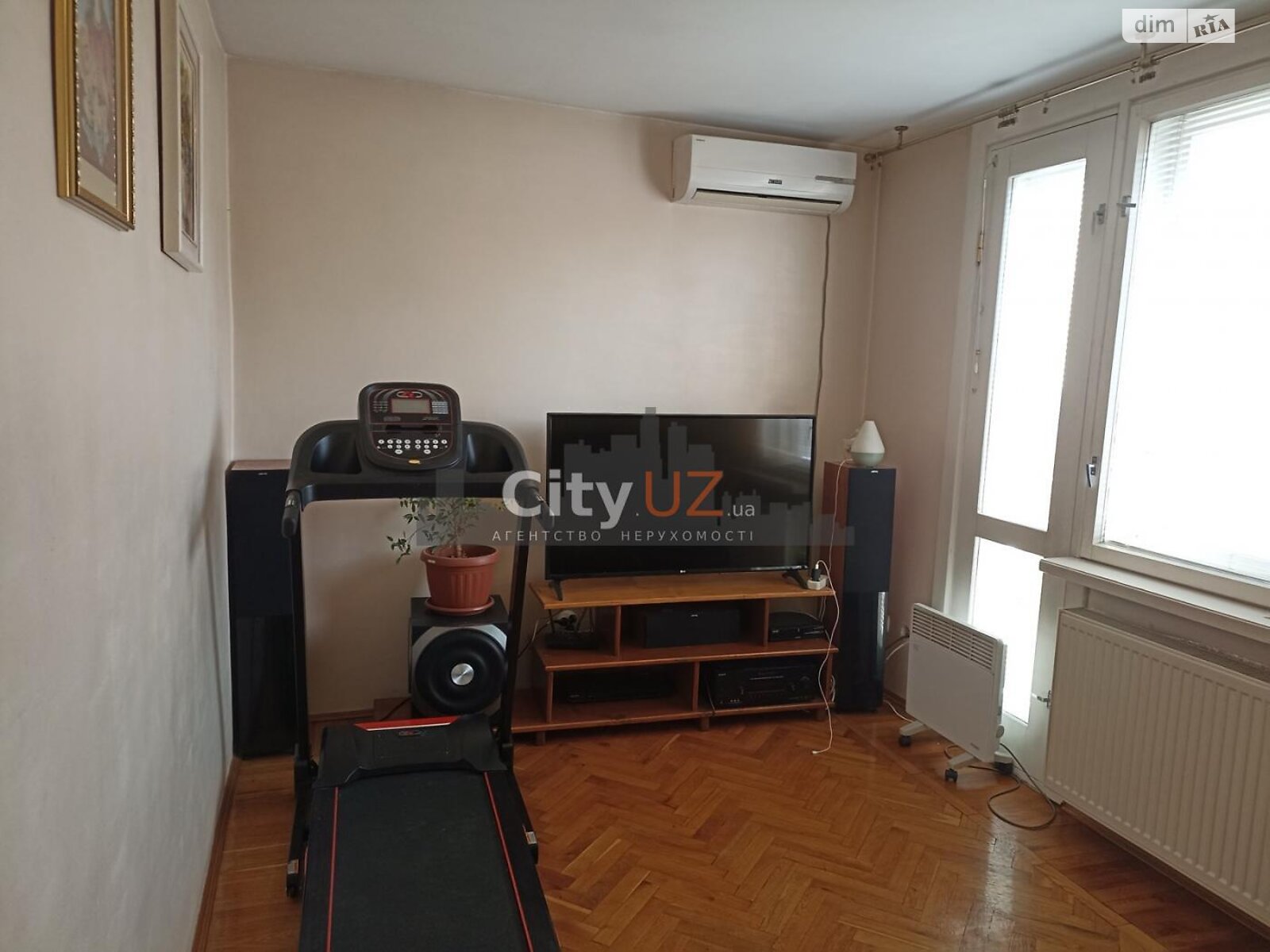 двухэтажный дом с гаражом, 217 кв. м, кирпич. Продажа в Ужгороде район Центр фото 1 двухэтажный дом с гаражом, 217 кв. м, кирпич. Продажа в Ужгороде район Центр фото 1