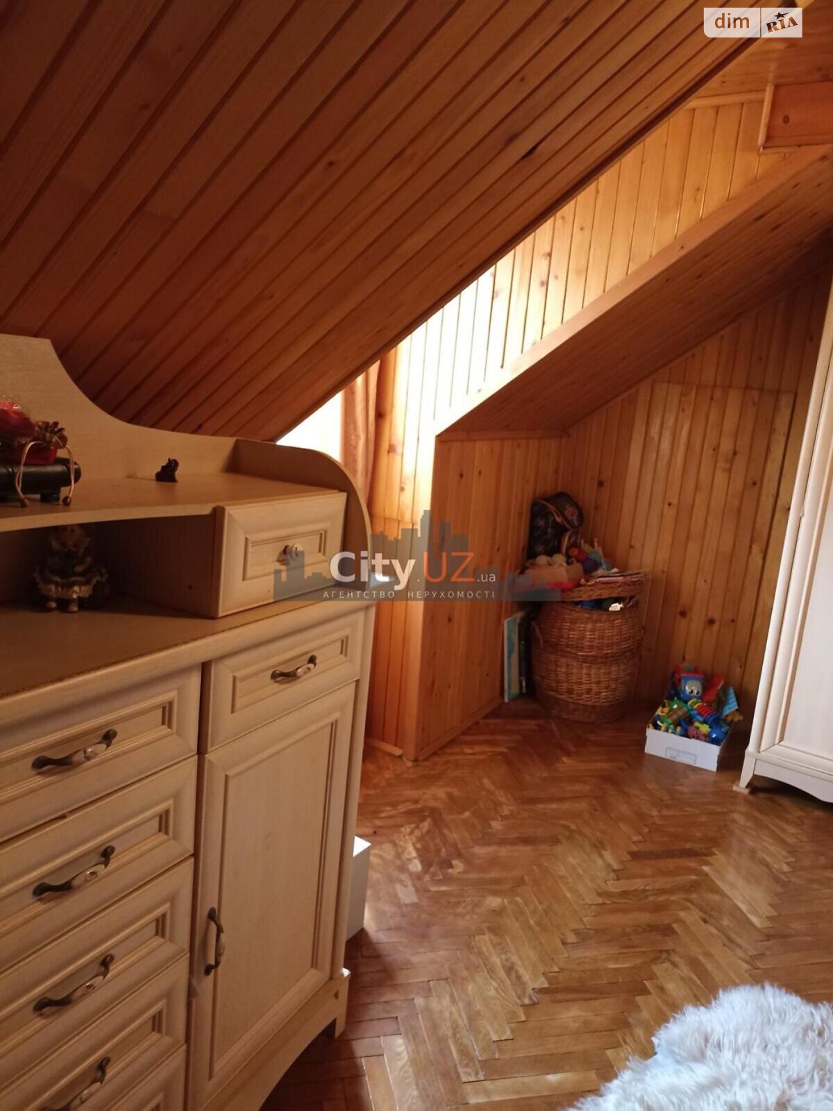 двухэтажный дом с гаражом, 217 кв. м, кирпич. Продажа в Ужгороде район Центр фото 1 двухэтажный дом с гаражом, 217 кв. м, кирпич. Продажа в Ужгороде район Центр фото 1