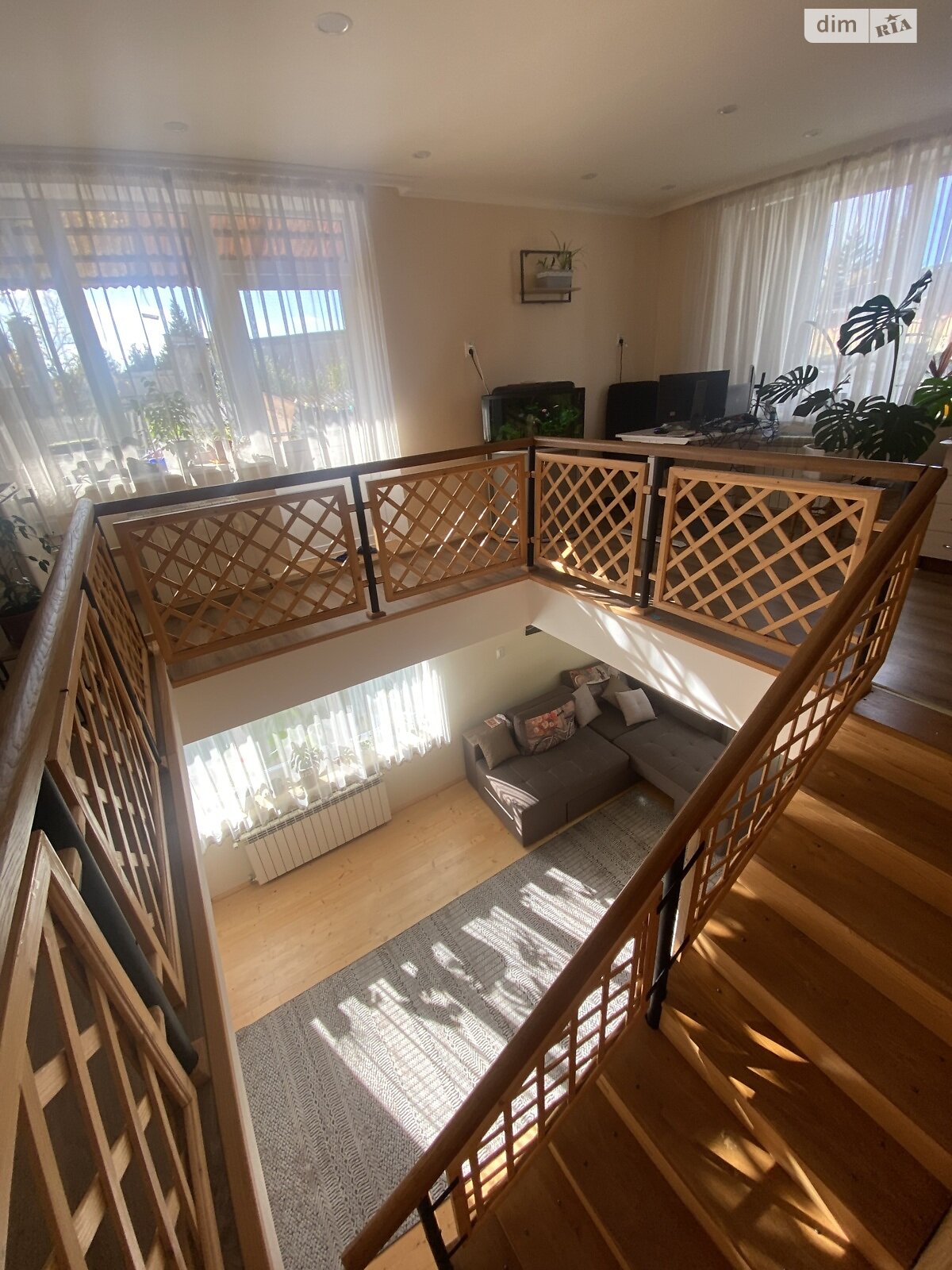 двоповерховий будинок з гаражем, 130 кв. м, цегла. Продаж в Ужгороді, район Центр фото 1