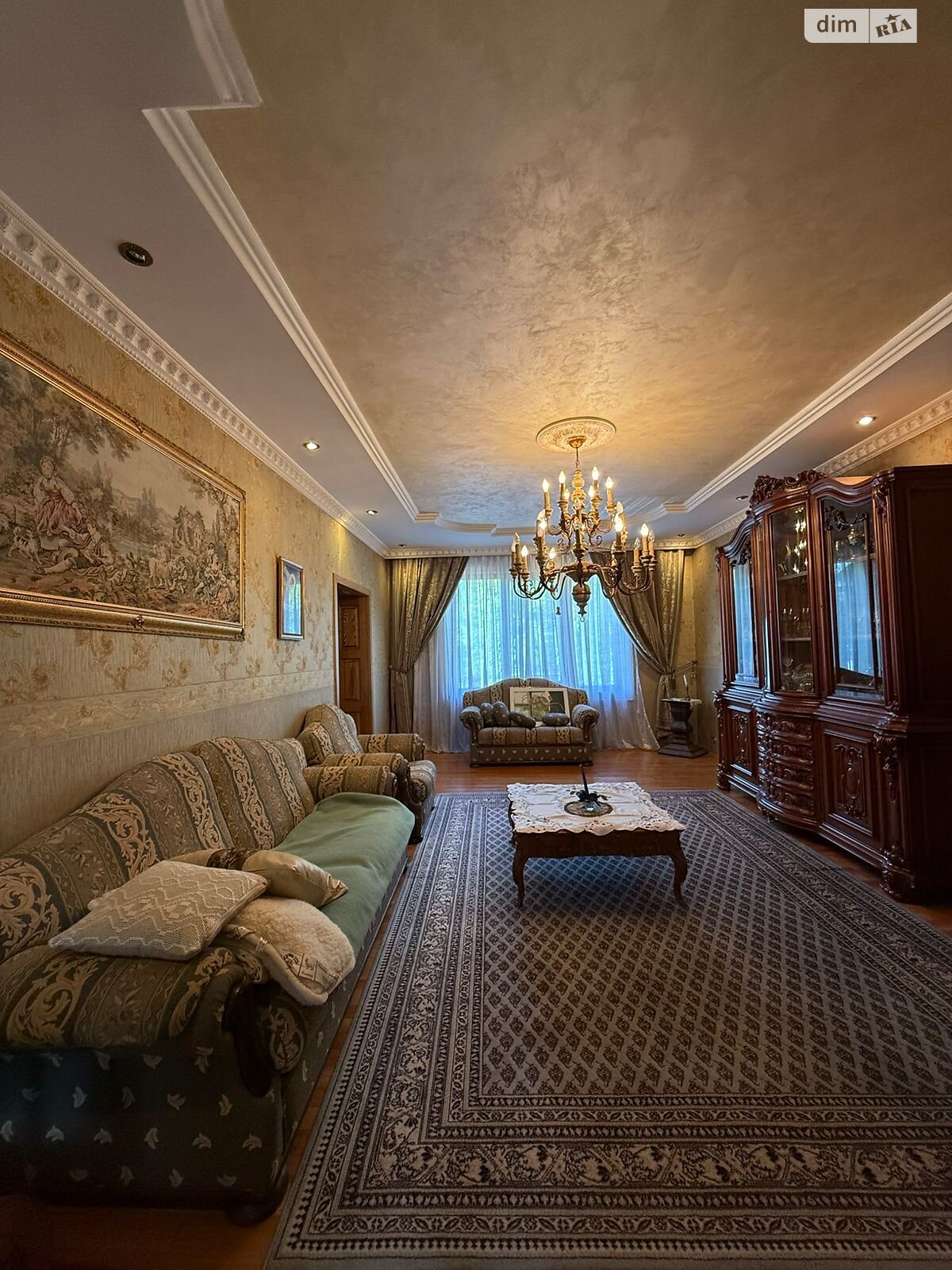 двоповерховий будинок з верандою, 420 кв. м, цегла. Продаж в Ужгороді, район Центр фото 1 двоповерховий будинок з верандою, 420 кв. м, цегла. Продаж в Ужгороді, район Центр фото 1