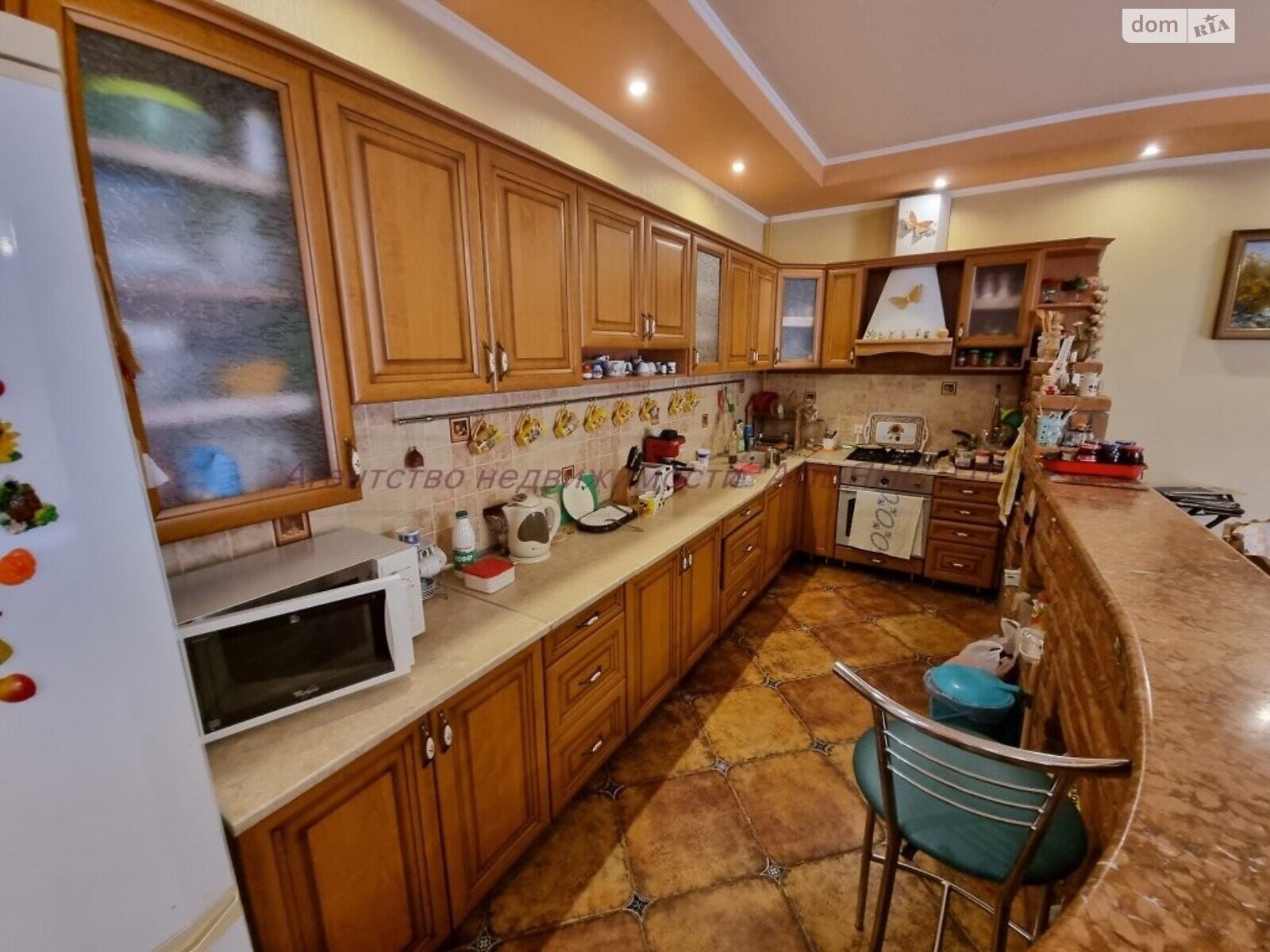 одноэтажный дом с верандой, 253.7 кв. м, кирпич. Продажа в Ужгороде район Центр фото 1 одноэтажный дом с верандой, 253.7 кв. м, кирпич. Продажа в Ужгороде район Центр фото 1