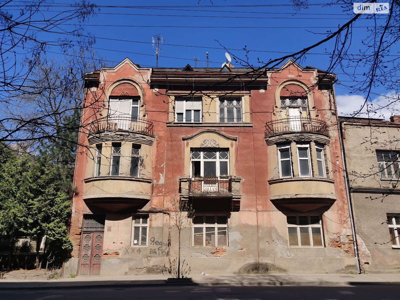 триповерховий будинок, 450 кв. м, цегла. Продаж в Ужгороді, район Центр фото 1 триповерховий будинок, 450 кв. м, цегла. Продаж в Ужгороді, район Центр фото 1