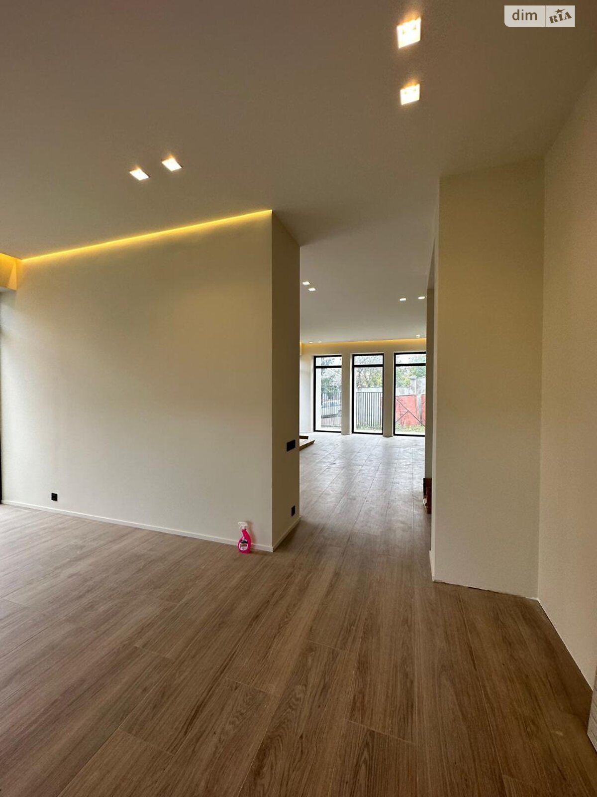 двоповерховий будинок, 220 кв. м, цегла. Продаж в Ужгороді, район Центр фото 1 двоповерховий будинок, 220 кв. м, цегла. Продаж в Ужгороді, район Центр фото 1