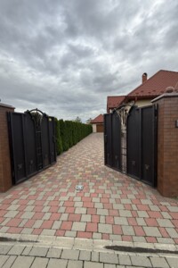 одноэтажный дом с гаражом, 150 кв. м, кирпич. Продажа в Ужгороде район Центр фото 2 одноэтажный дом с гаражом, 150 кв. м, кирпич. Продажа в Ужгороде район Центр фото 2