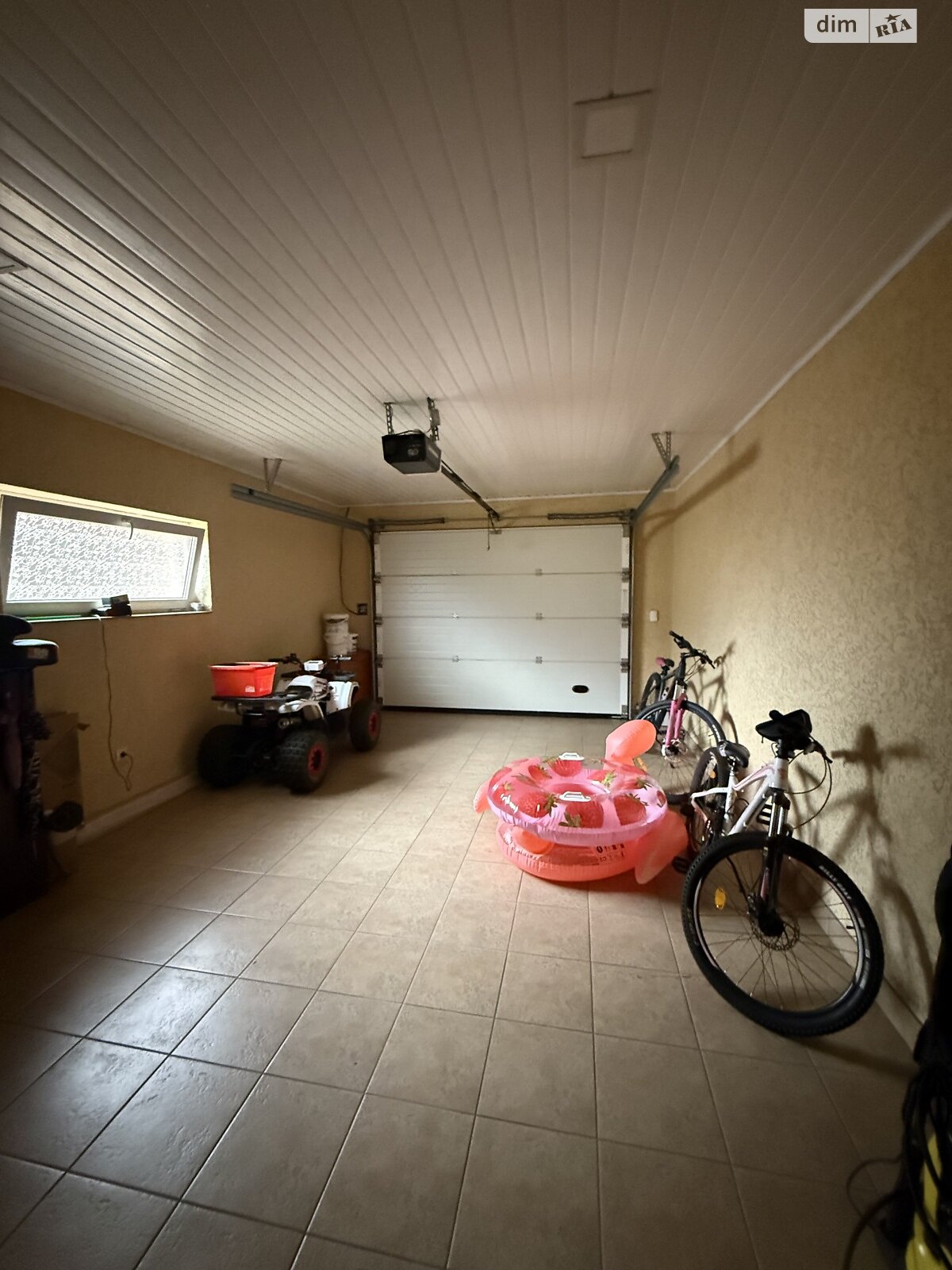 одноэтажный дом с гаражом, 150 кв. м, кирпич. Продажа в Ужгороде район Центр фото 1 одноэтажный дом с гаражом, 150 кв. м, кирпич. Продажа в Ужгороде район Центр фото 1