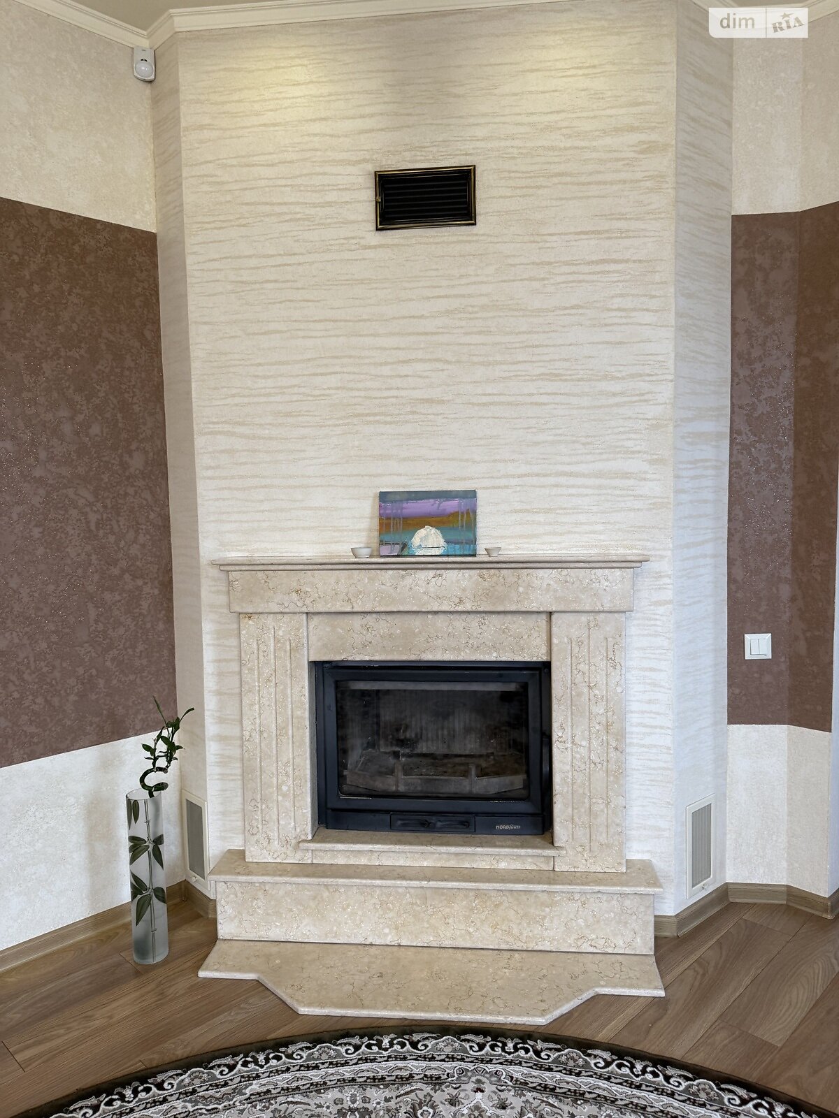 одноэтажный дом с гаражом, 150 кв. м, кирпич. Продажа в Ужгороде район Центр фото 1 одноэтажный дом с гаражом, 150 кв. м, кирпич. Продажа в Ужгороде район Центр фото 1