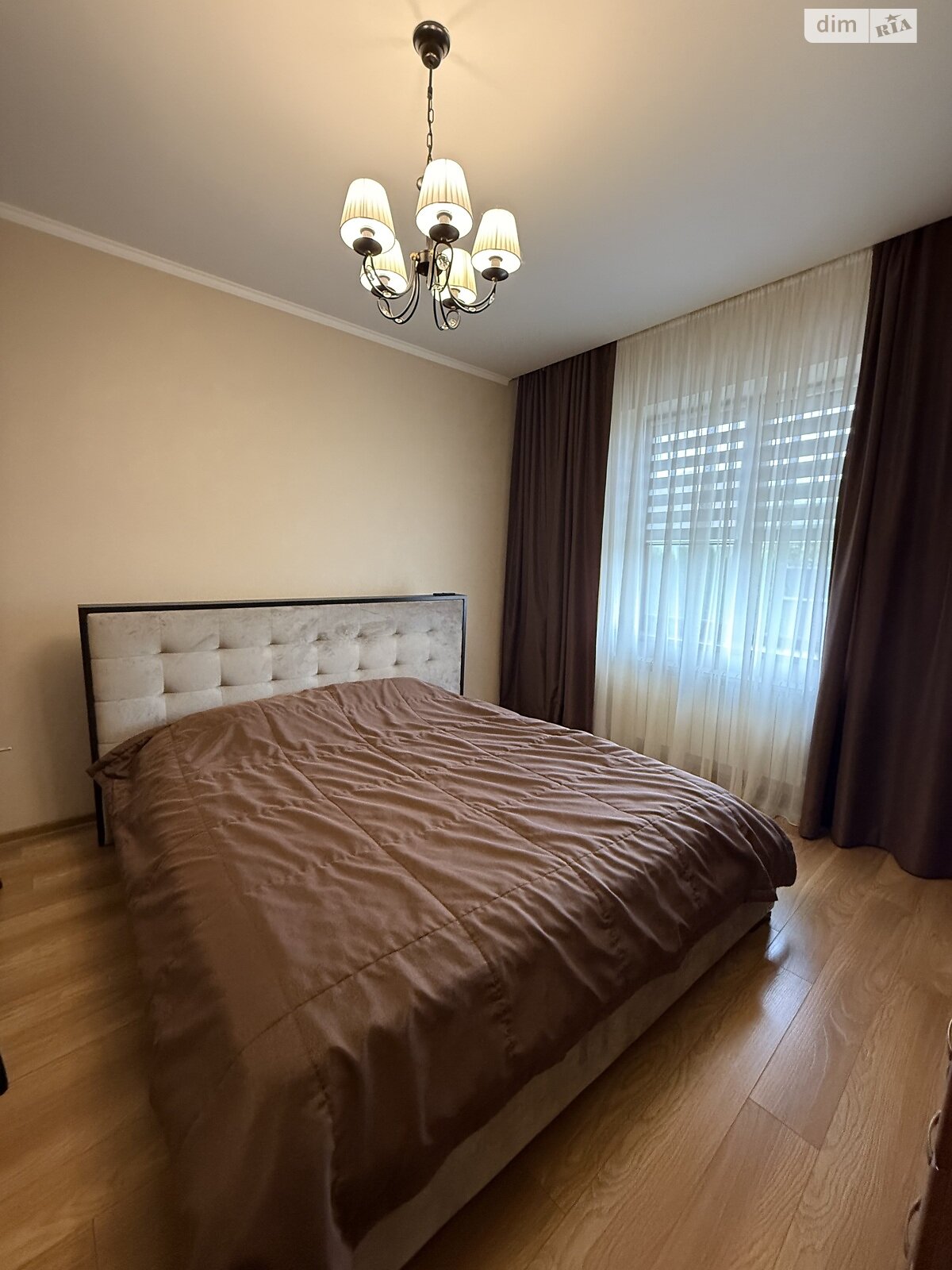 одноэтажный дом с гаражом, 150 кв. м, кирпич. Продажа в Ужгороде район Центр фото 1 одноэтажный дом с гаражом, 150 кв. м, кирпич. Продажа в Ужгороде район Центр фото 1