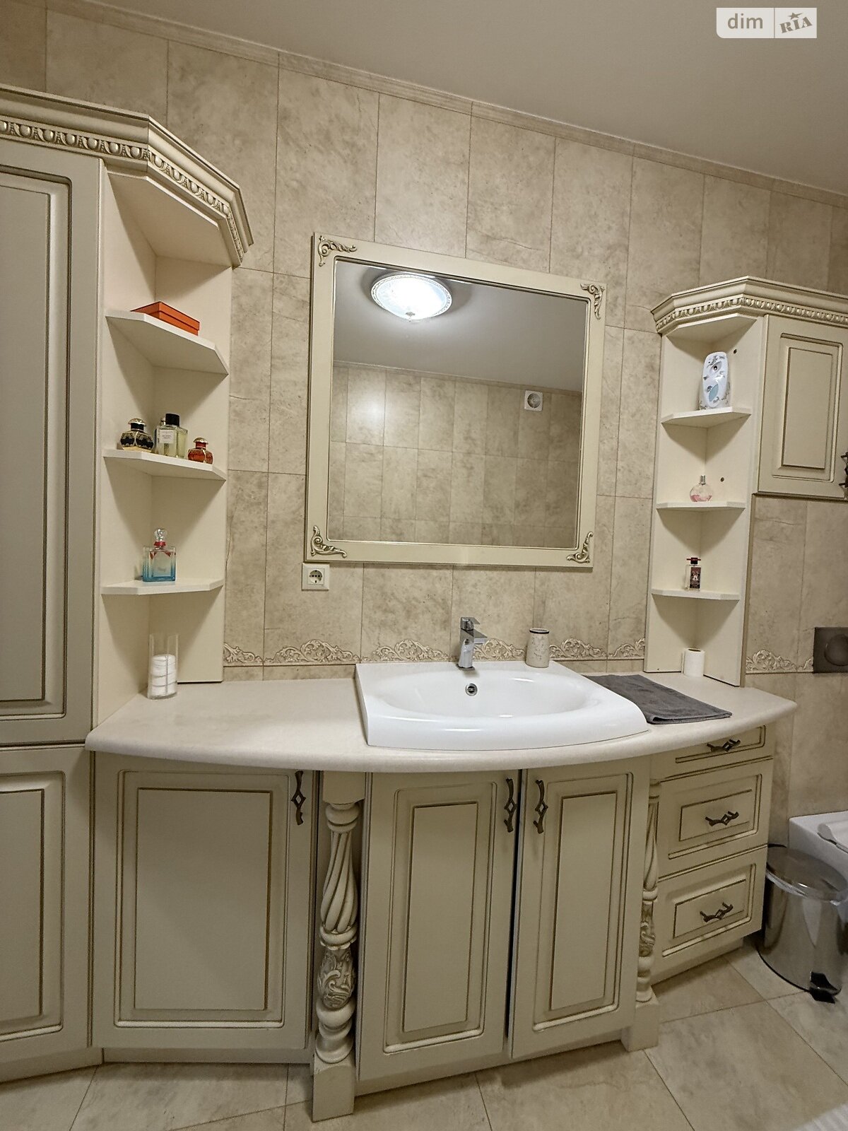 одноэтажный дом с гаражом, 150 кв. м, кирпич. Продажа в Ужгороде район Центр фото 1 одноэтажный дом с гаражом, 150 кв. м, кирпич. Продажа в Ужгороде район Центр фото 1