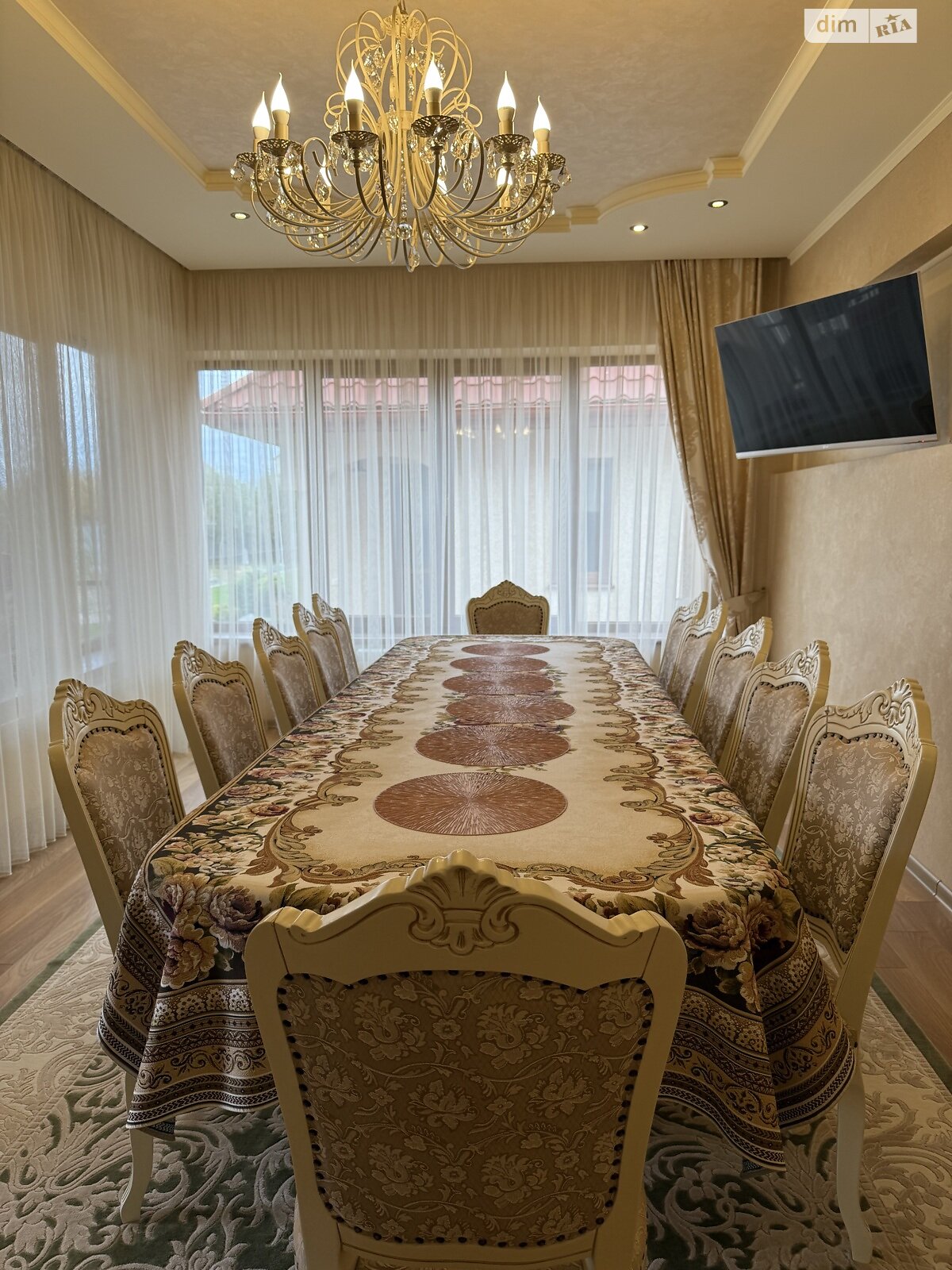 одноэтажный дом с гаражом, 150 кв. м, кирпич. Продажа в Ужгороде район Центр фото 1 одноэтажный дом с гаражом, 150 кв. м, кирпич. Продажа в Ужгороде район Центр фото 1