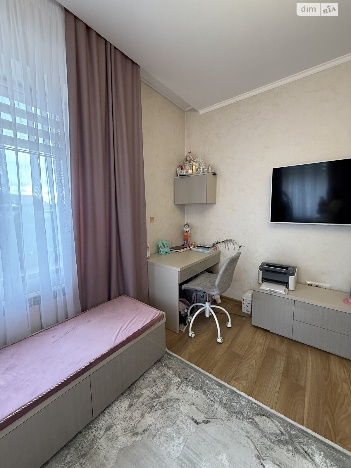 одноэтажный дом с гаражом, 150 кв. м, кирпич. Продажа в Ужгороде район Центр фото 1 одноэтажный дом с гаражом, 150 кв. м, кирпич. Продажа в Ужгороде район Центр фото 1