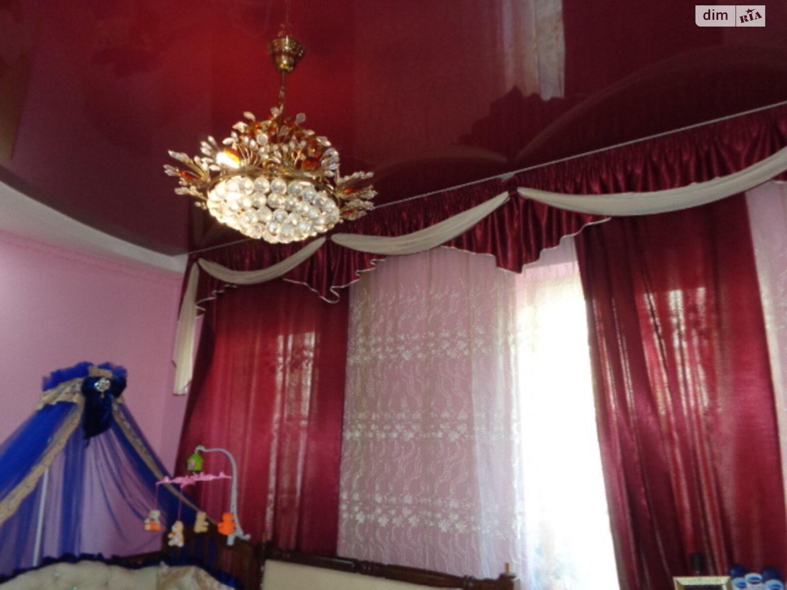 двоповерховий будинок з верандою, 250 кв. м, цегла. Продаж в Ужгороді, район Центр фото 1 двоповерховий будинок з верандою, 250 кв. м, цегла. Продаж в Ужгороді, район Центр фото 1