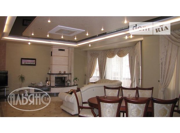 Продажа дома, 680м², Ужгород, Центр Продажа дома, 680м², Ужгород, Центр