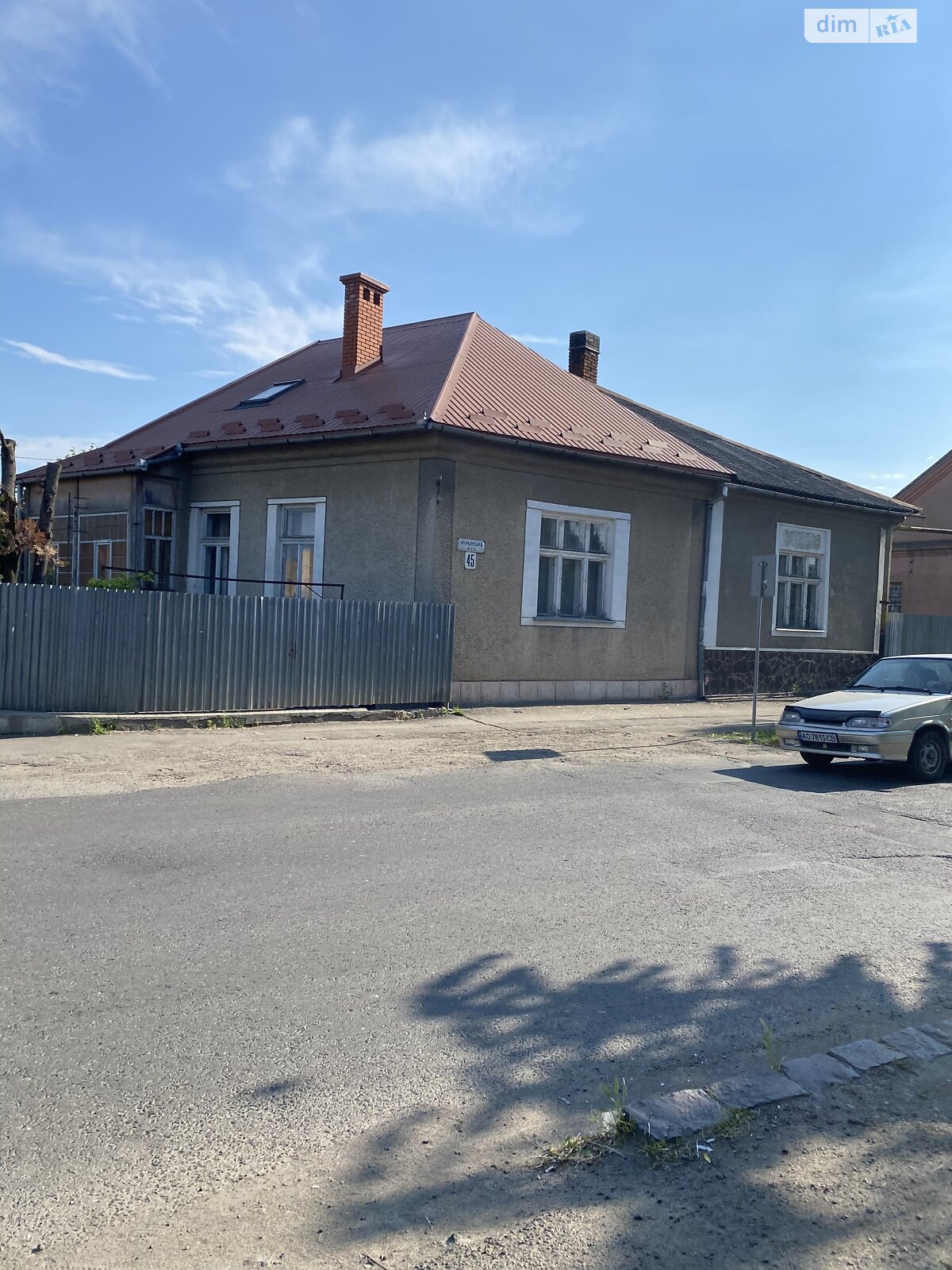 двоповерховий будинок з гаражем, 180 кв. м, цегла. Продаж в Ужгороді фото 1 двоповерховий будинок з гаражем, 180 кв. м, цегла. Продаж в Ужгороді фото 1