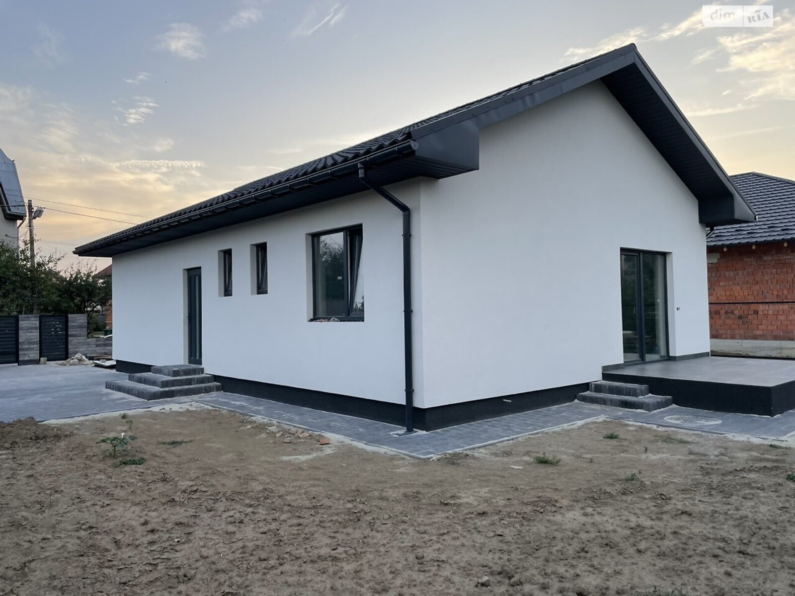 одноэтажный дом с отоплением, 95 кв. м, кирпич. Продажа в Ужгороде фото 1 одноэтажный дом с отоплением, 95 кв. м, кирпич. Продажа в Ужгороде фото 1