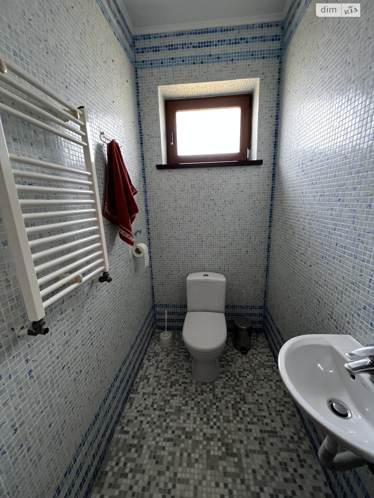 двухэтажный дом с отоплением, 480 кв. м, кирпич. Продажа в Ужгороде район Великий Галагов фото 1 двухэтажный дом с отоплением, 480 кв. м, кирпич. Продажа в Ужгороде район Великий Галагов фото 1