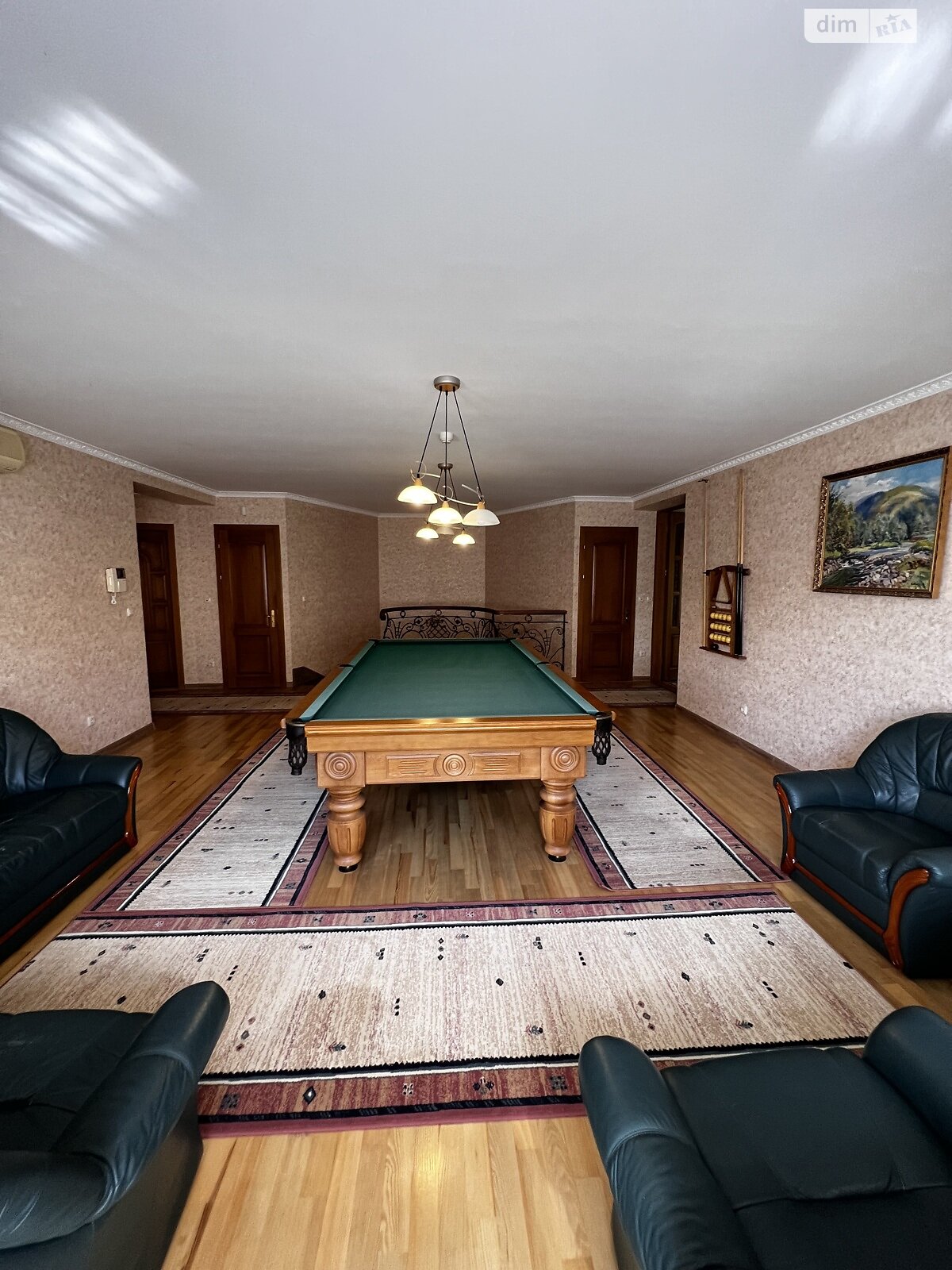 двухэтажный дом с отоплением, 480 кв. м, кирпич. Продажа в Ужгороде район Великий Галагов фото 1 двухэтажный дом с отоплением, 480 кв. м, кирпич. Продажа в Ужгороде район Великий Галагов фото 1