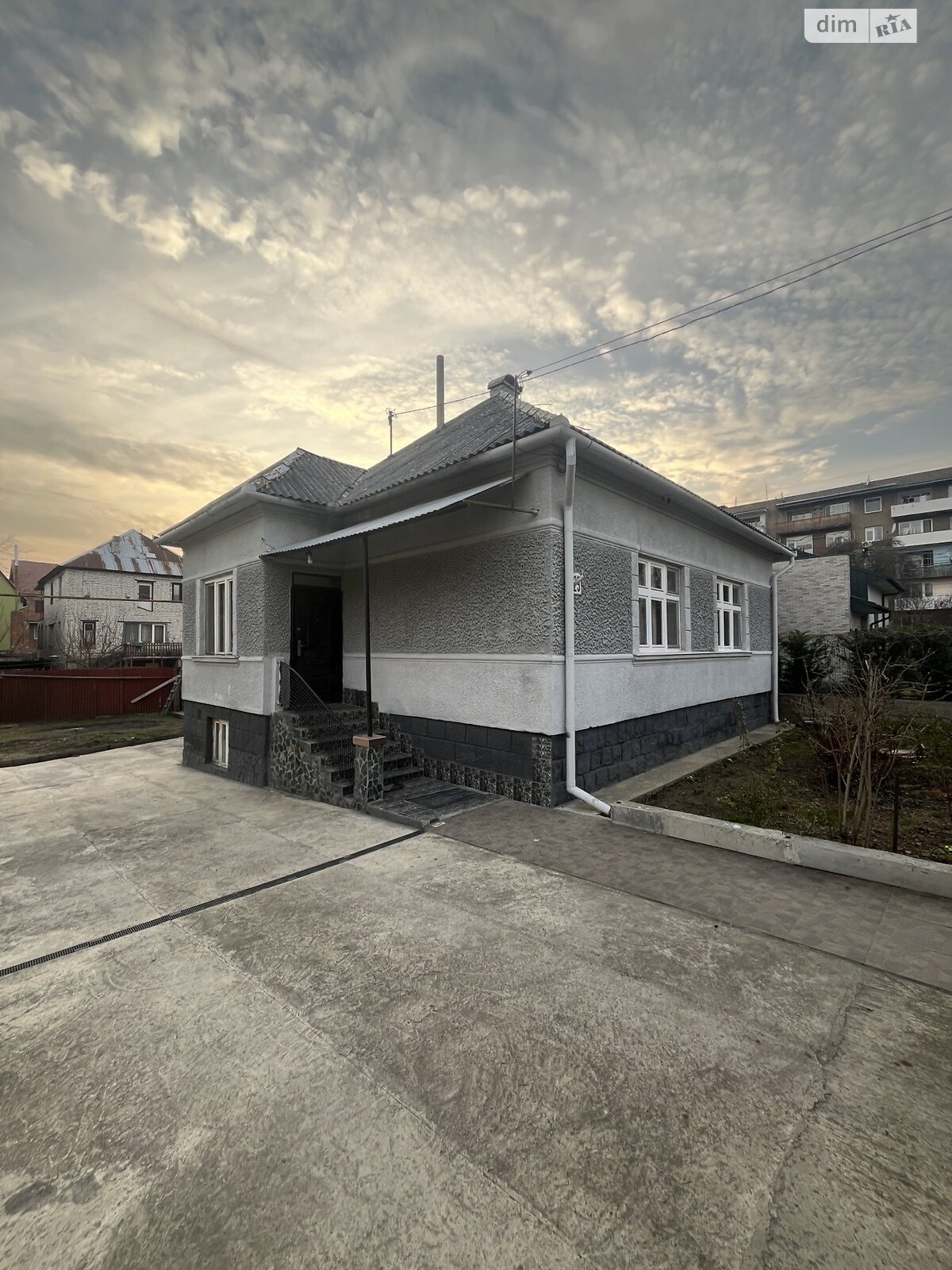 одноповерховий будинок, 102 кв. м, цегла. Продаж в Ужгороді, район Великий Галагов фото 1