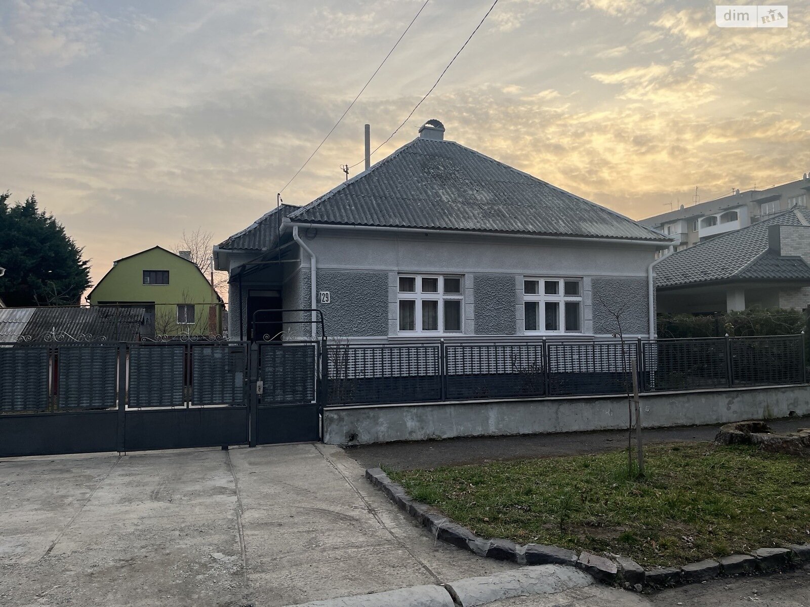 одноповерховий будинок, 102 кв. м, цегла. Продаж в Ужгороді, район Великий Галагов фото 1