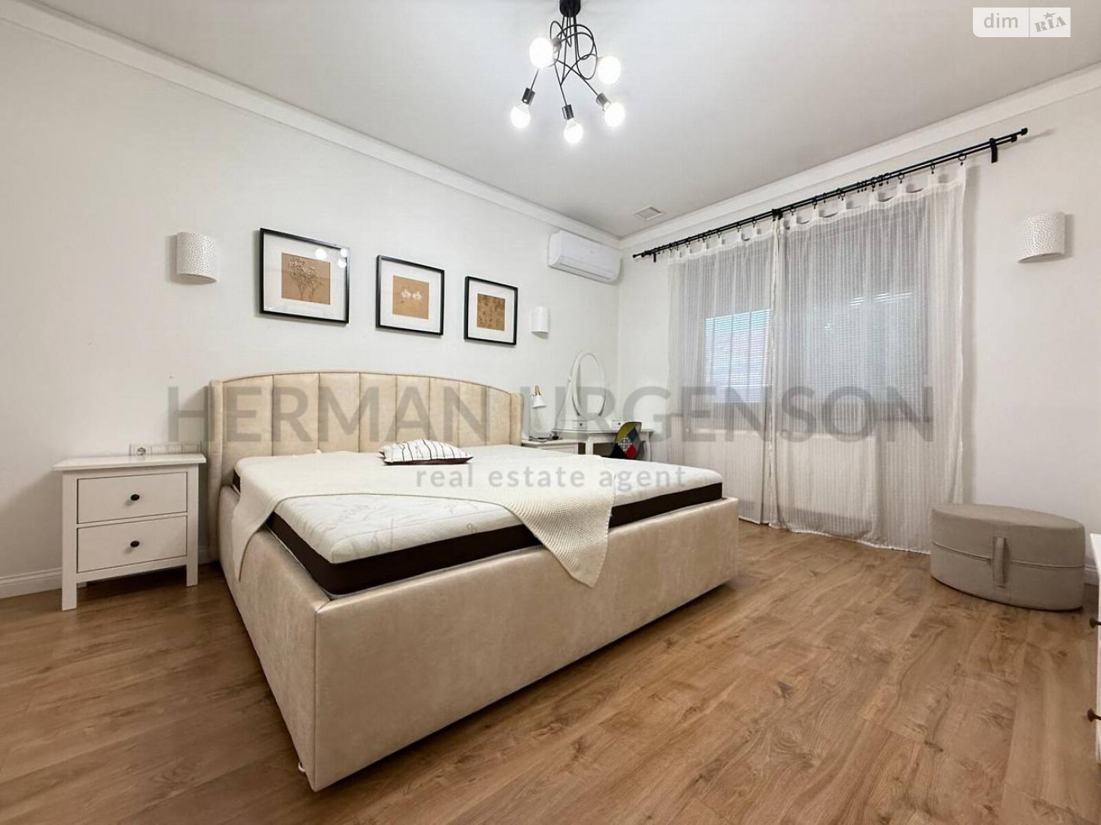 двоповерховий будинок з балконом, 300 кв. м, керамічний блок. Продаж в Ужгороді, район Великий Галагов фото 1 двоповерховий будинок з балконом, 300 кв. м, керамічний блок. Продаж в Ужгороді, район Великий Галагов фото 1