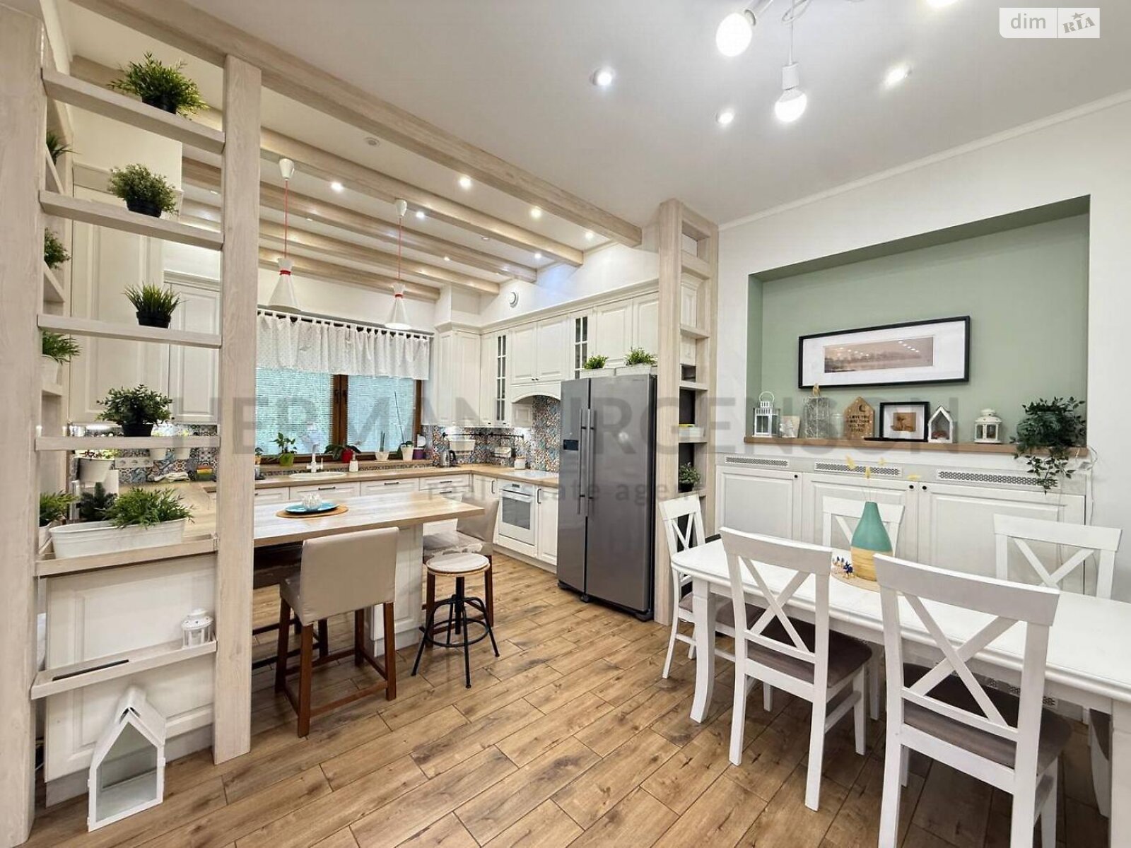 двоповерховий будинок з балконом, 300 кв. м, керамічний блок. Продаж в Ужгороді, район Великий Галагов фото 1 двоповерховий будинок з балконом, 300 кв. м, керамічний блок. Продаж в Ужгороді, район Великий Галагов фото 1