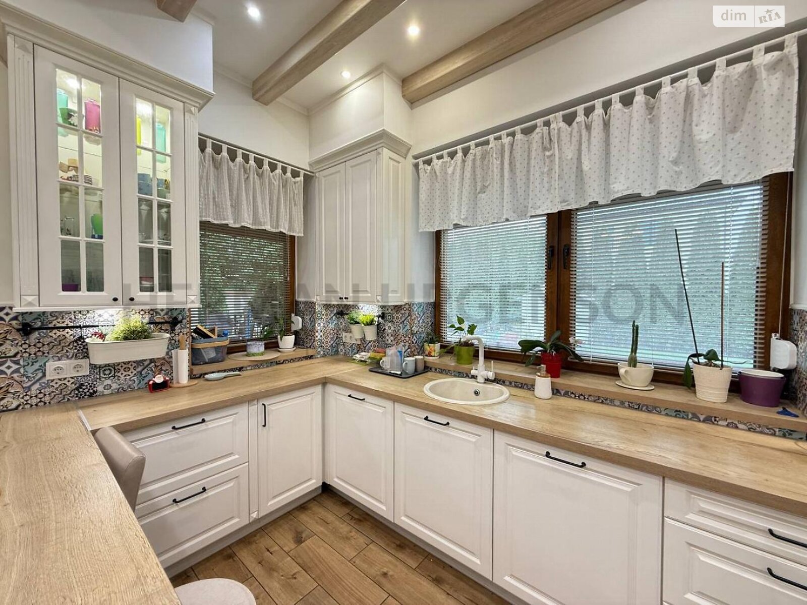 двоповерховий будинок з балконом, 300 кв. м, керамічний блок. Продаж в Ужгороді, район Великий Галагов фото 1 двоповерховий будинок з балконом, 300 кв. м, керамічний блок. Продаж в Ужгороді, район Великий Галагов фото 1