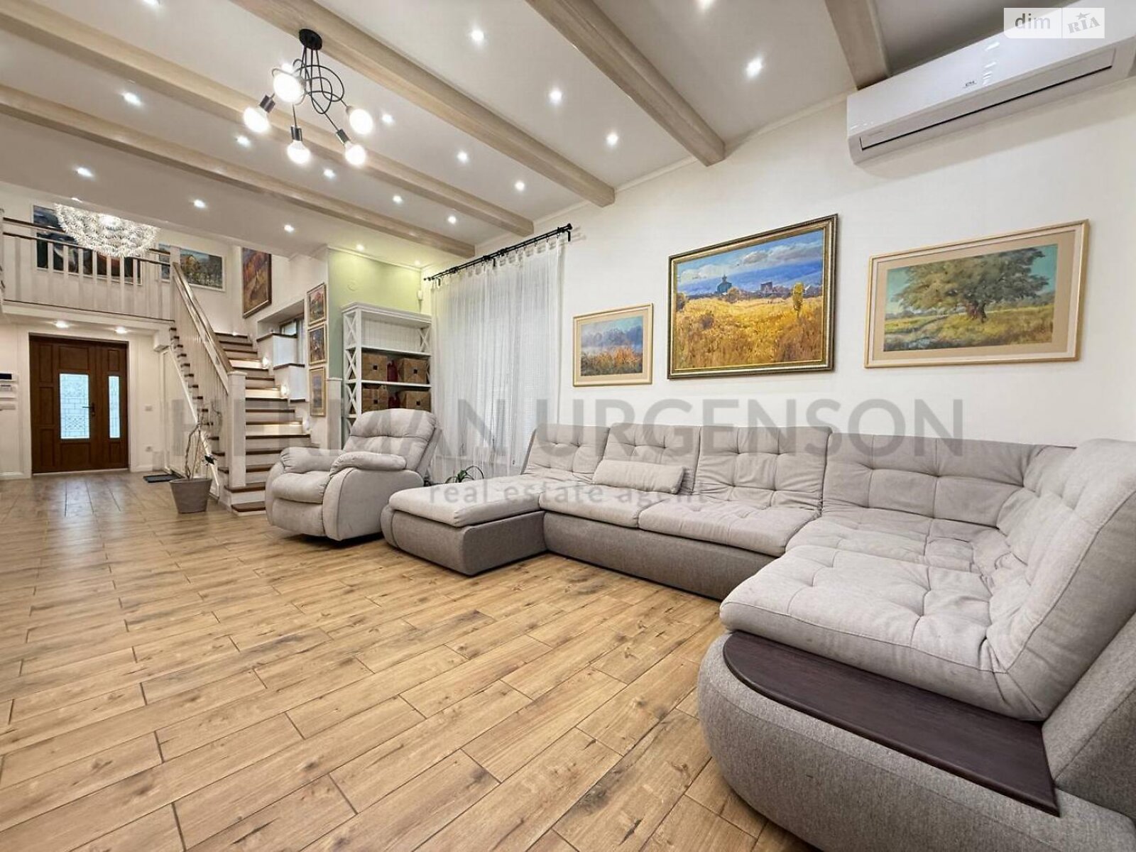 двоповерховий будинок з балконом, 300 кв. м, керамічний блок. Продаж в Ужгороді, район Великий Галагов фото 1 двоповерховий будинок з балконом, 300 кв. м, керамічний блок. Продаж в Ужгороді, район Великий Галагов фото 1