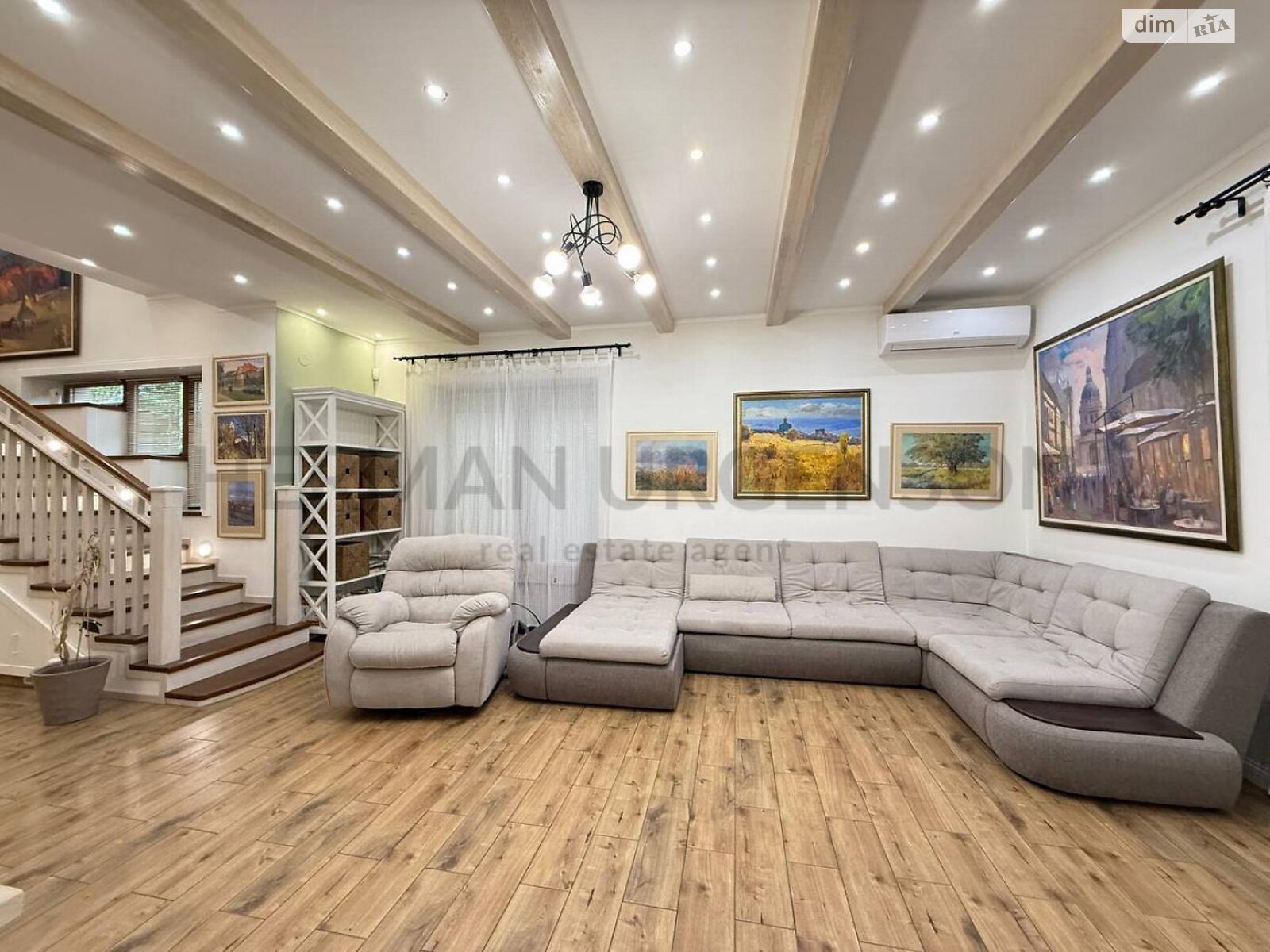 двоповерховий будинок з балконом, 300 кв. м, керамічний блок. Продаж в Ужгороді, район Великий Галагов фото 1 двоповерховий будинок з балконом, 300 кв. м, керамічний блок. Продаж в Ужгороді, район Великий Галагов фото 1