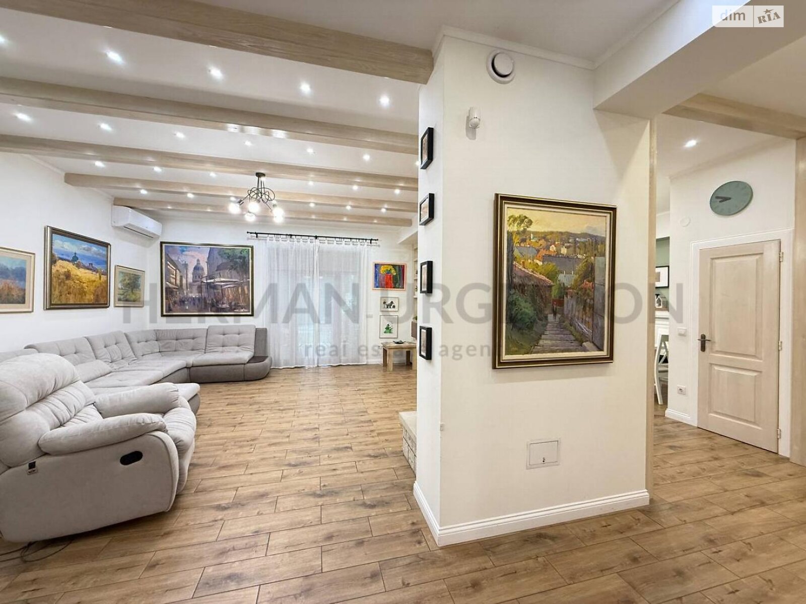 двоповерховий будинок з балконом, 300 кв. м, керамічний блок. Продаж в Ужгороді, район Великий Галагов фото 1 двоповерховий будинок з балконом, 300 кв. м, керамічний блок. Продаж в Ужгороді, район Великий Галагов фото 1