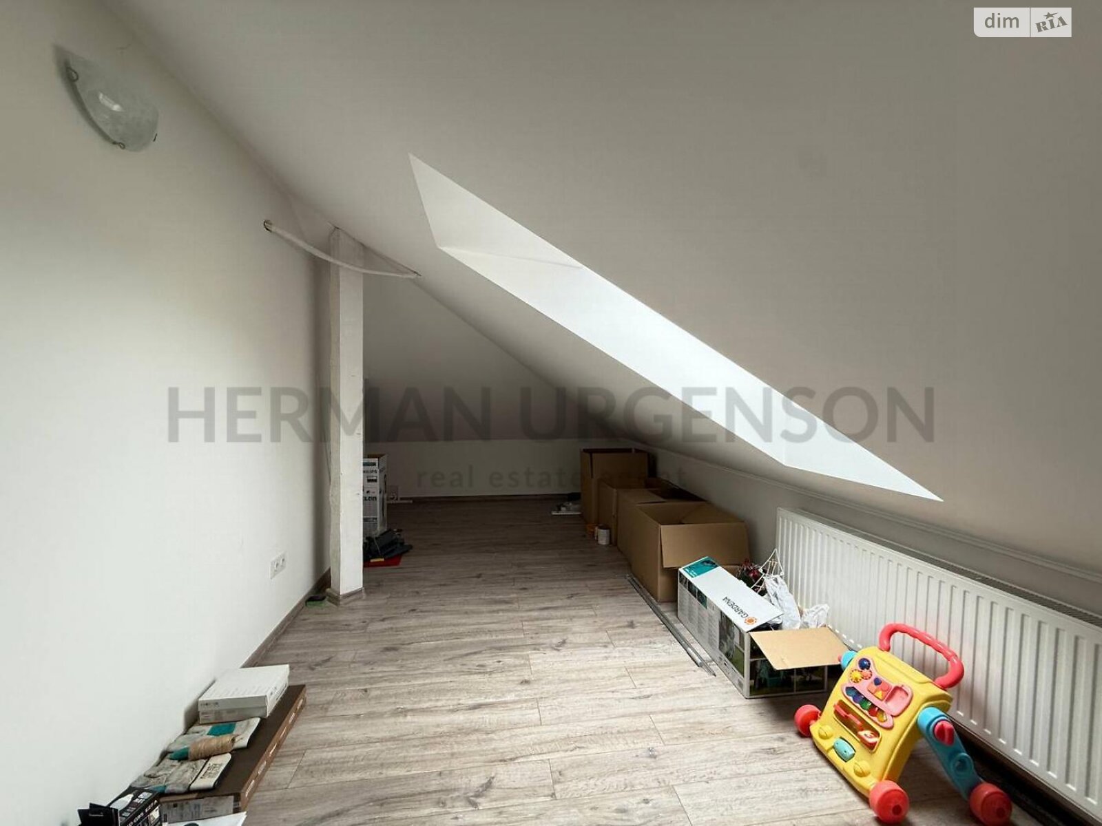 двоповерховий будинок з балконом, 300 кв. м, керамічний блок. Продаж в Ужгороді, район Великий Галагов фото 1 двоповерховий будинок з балконом, 300 кв. м, керамічний блок. Продаж в Ужгороді, район Великий Галагов фото 1