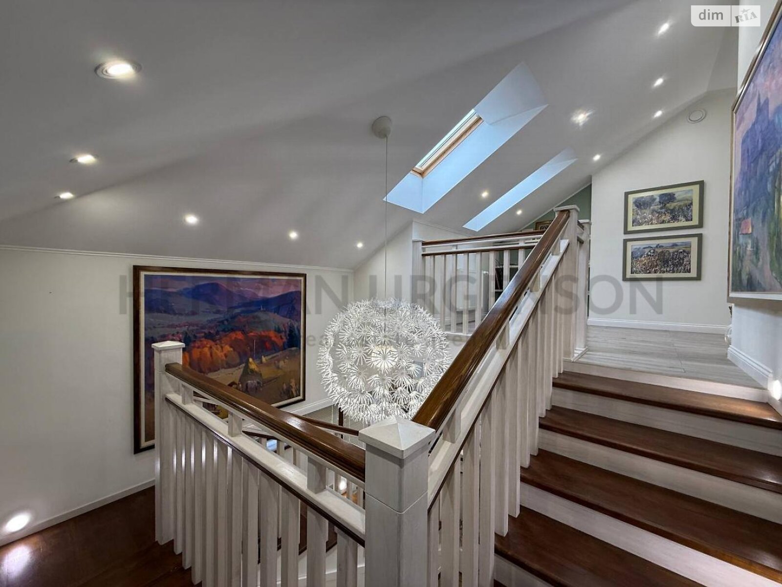 двоповерховий будинок з балконом, 300 кв. м, керамічний блок. Продаж в Ужгороді, район Великий Галагов фото 1 двоповерховий будинок з балконом, 300 кв. м, керамічний блок. Продаж в Ужгороді, район Великий Галагов фото 1