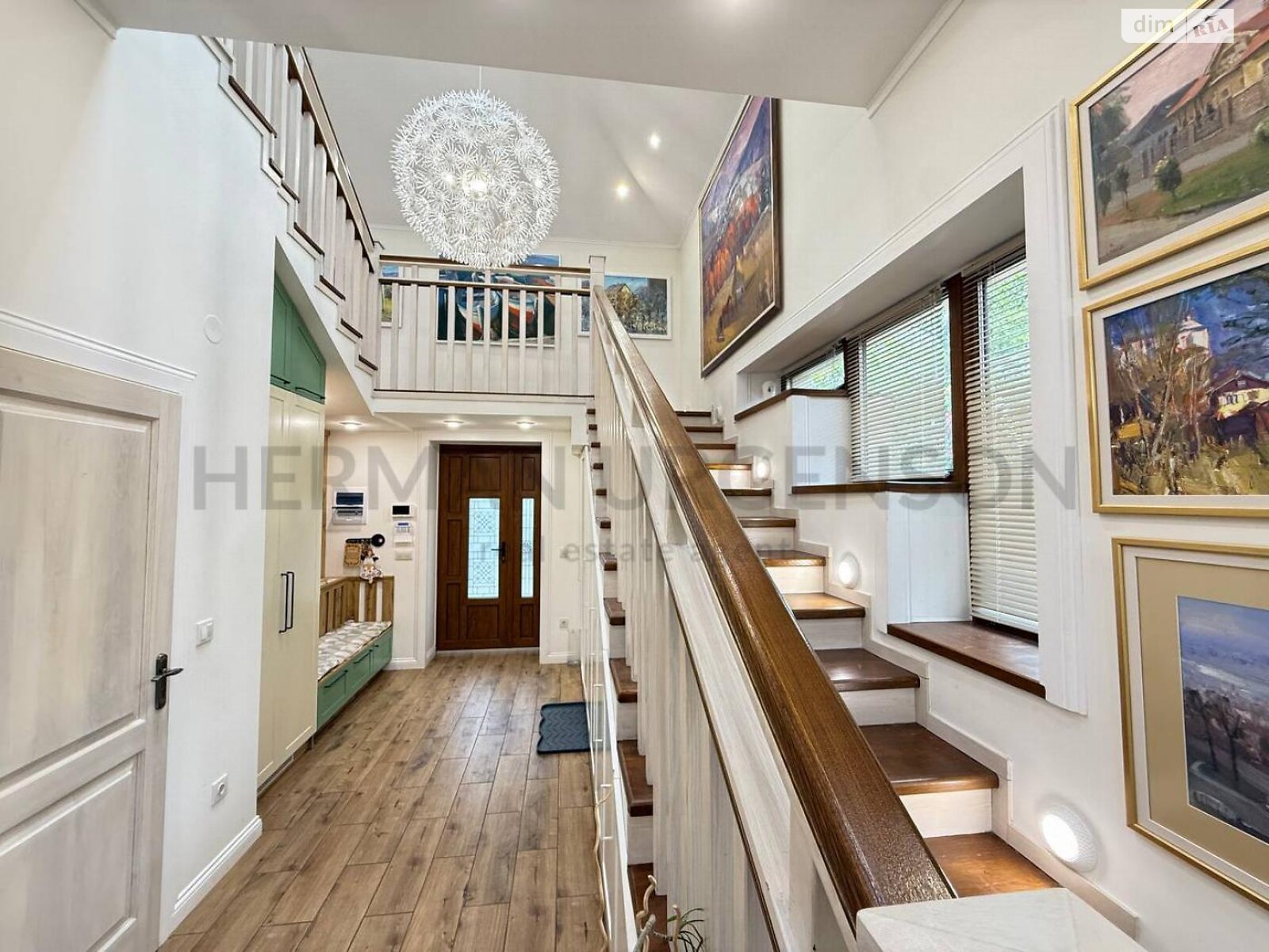 двоповерховий будинок з балконом, 300 кв. м, керамічний блок. Продаж в Ужгороді, район Великий Галагов фото 1 двоповерховий будинок з балконом, 300 кв. м, керамічний блок. Продаж в Ужгороді, район Великий Галагов фото 1