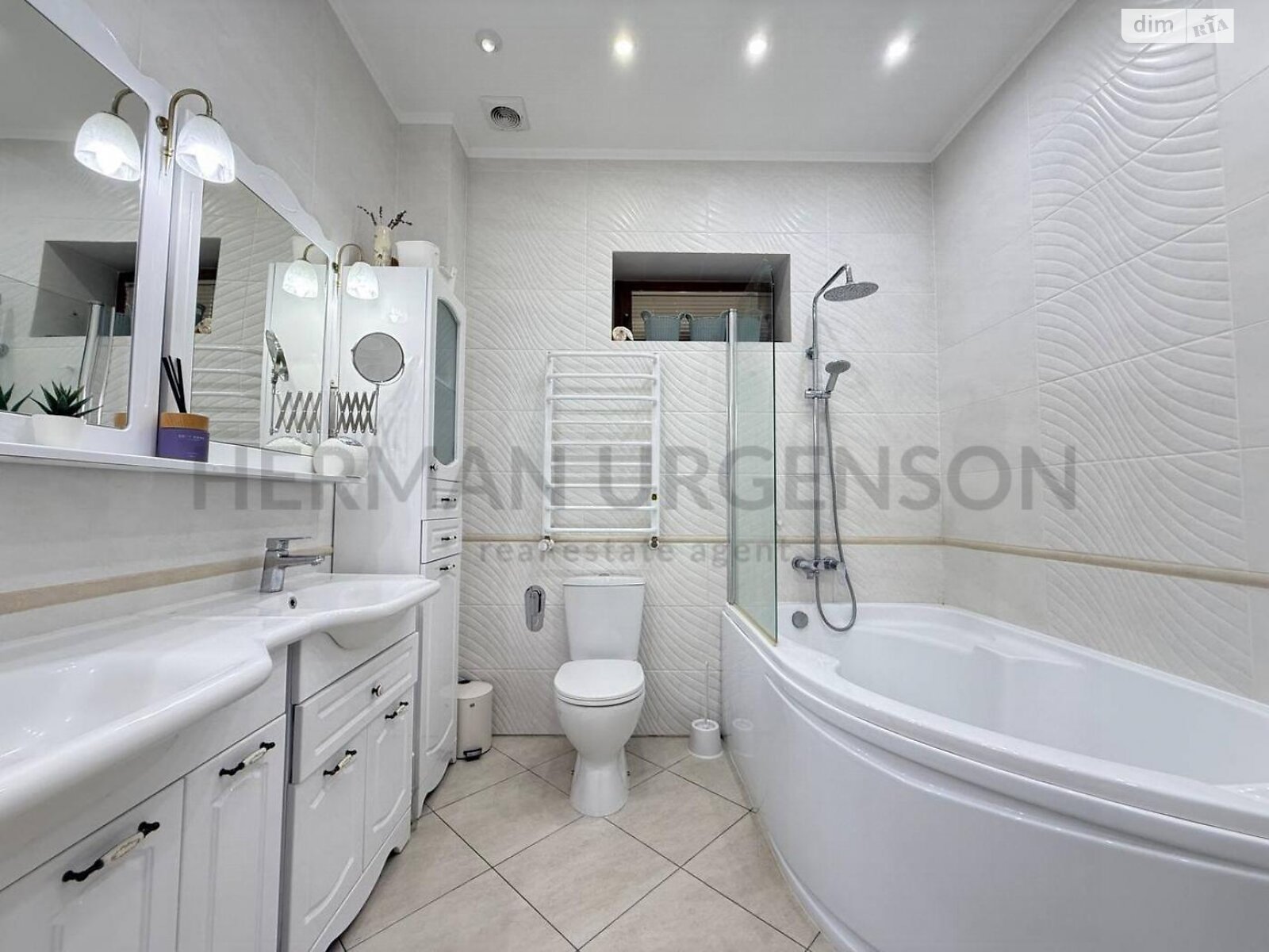 двоповерховий будинок з балконом, 300 кв. м, керамічний блок. Продаж в Ужгороді, район Великий Галагов фото 1 двоповерховий будинок з балконом, 300 кв. м, керамічний блок. Продаж в Ужгороді, район Великий Галагов фото 1