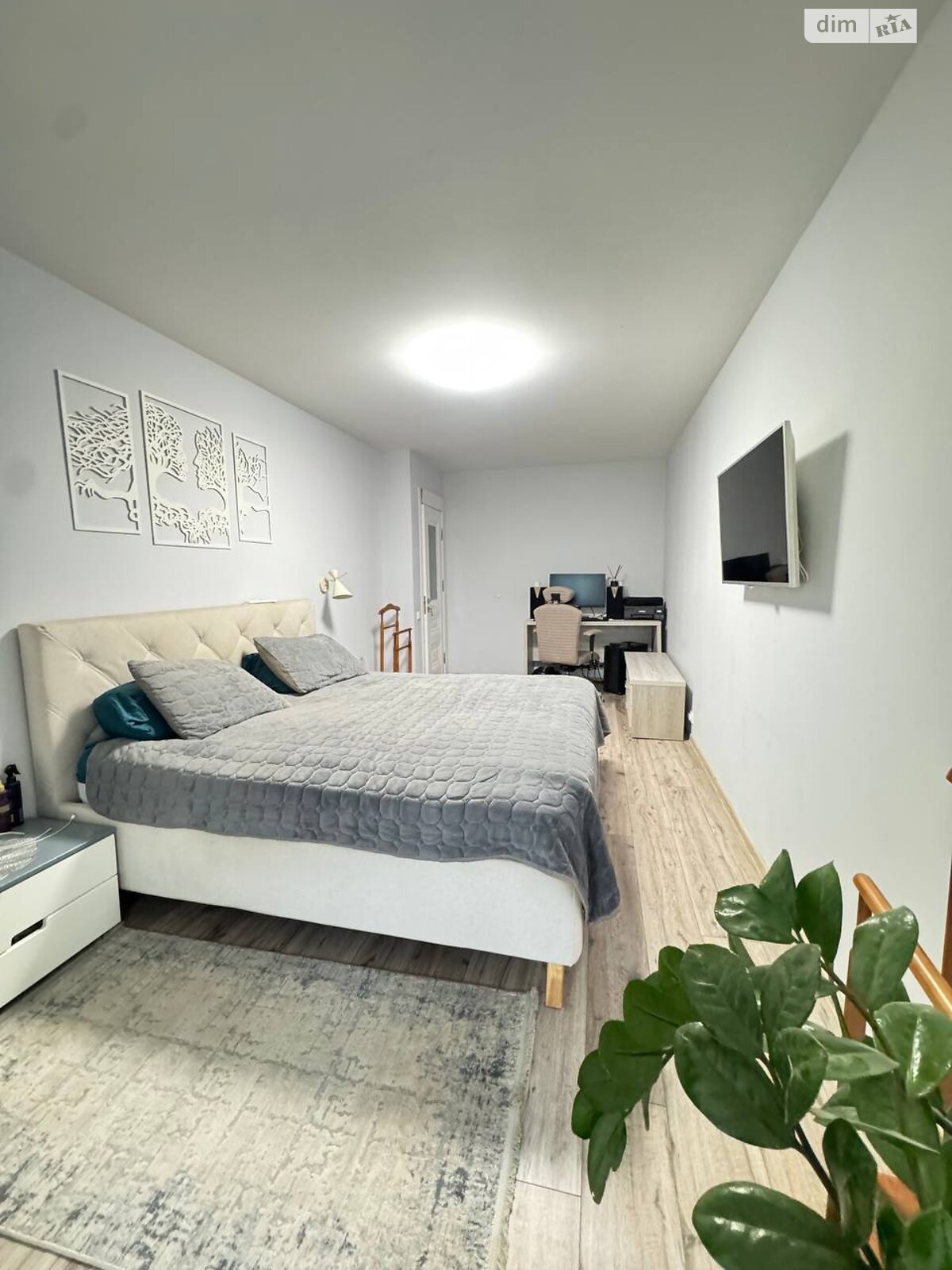триповерховий будинок з балконом, 209.1 кв. м, цегла. Продаж в Ужгороді, район Вербник фото 1 триповерховий будинок з балконом, 209.1 кв. м, цегла. Продаж в Ужгороді, район Вербник фото 1
