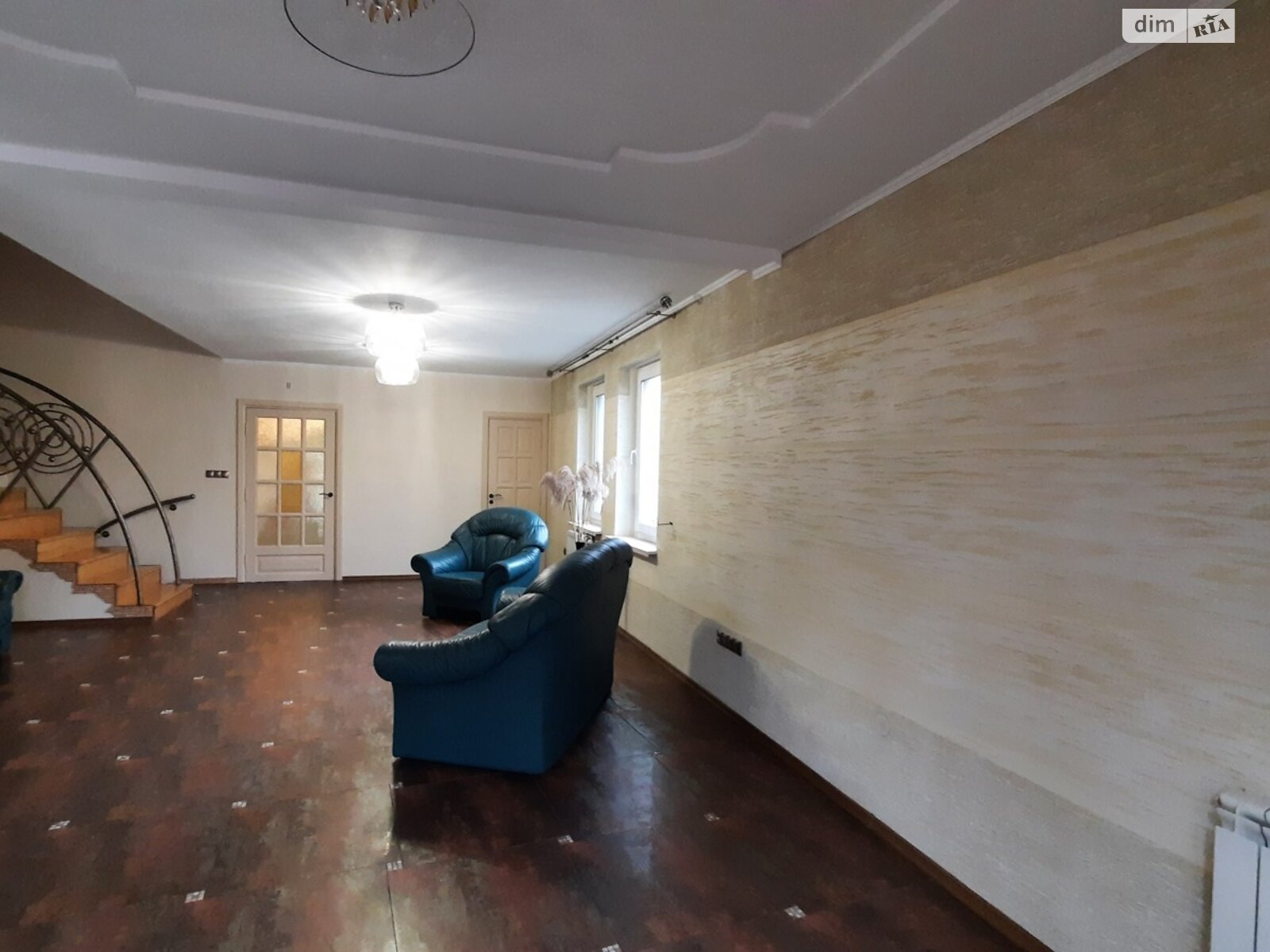 одноэтажный дом с верандой, 288 кв. м, кирпич. Продажа в Сторожнице фото 1 одноэтажный дом с верандой, 288 кв. м, кирпич. Продажа в Сторожнице фото 1
