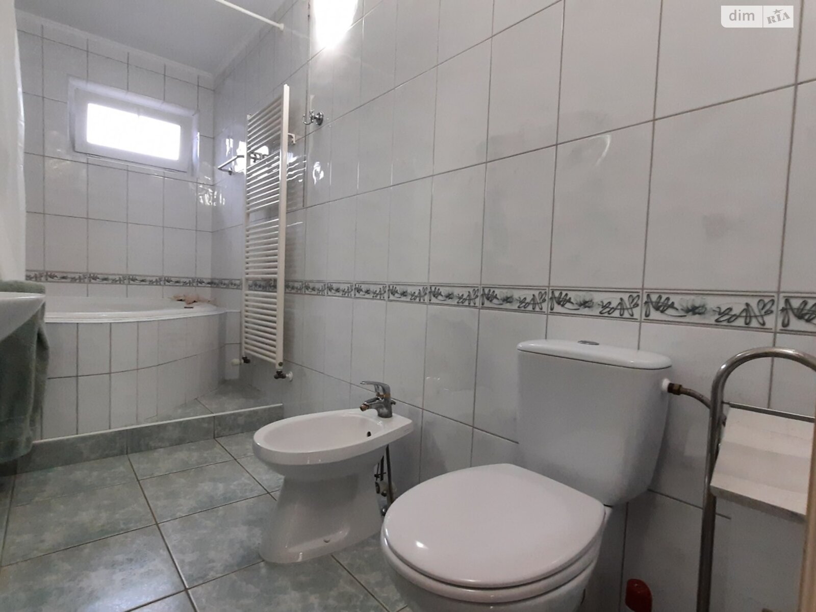 одноэтажный дом с верандой, 288 кв. м, кирпич. Продажа в Сторожнице фото 1 одноэтажный дом с верандой, 288 кв. м, кирпич. Продажа в Сторожнице фото 1