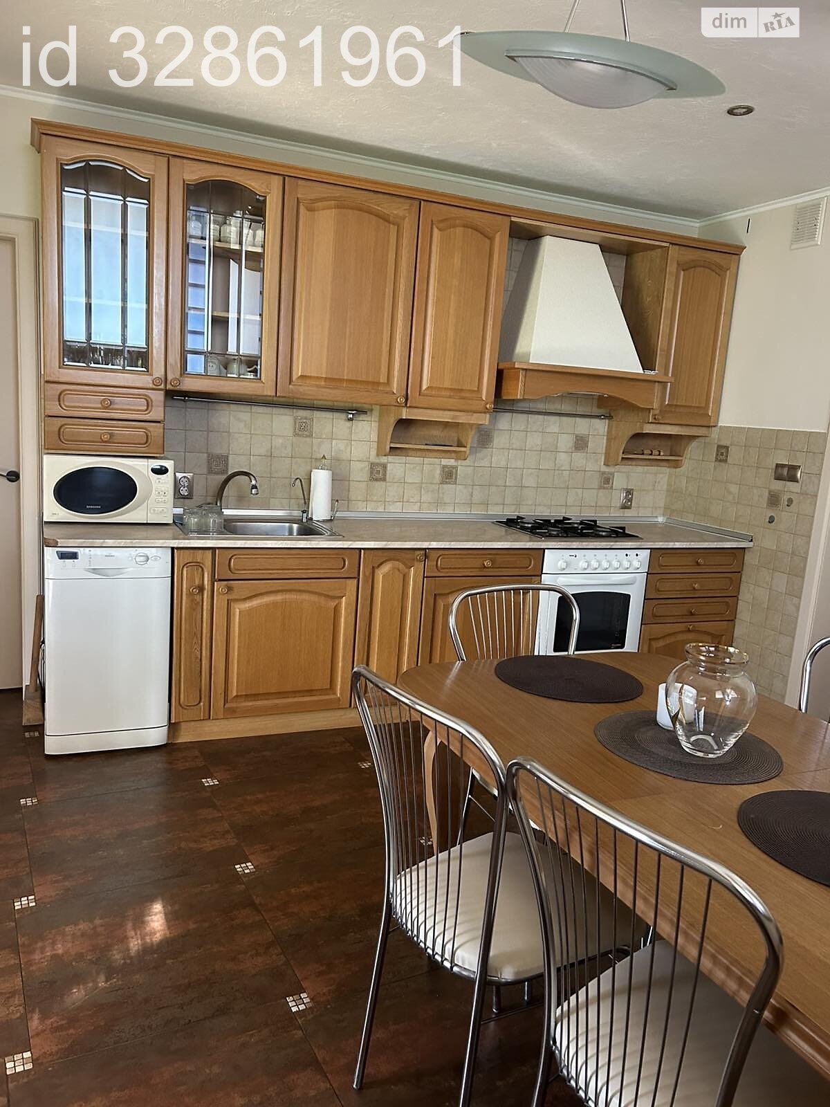 одноповерховий будинок з гаражем, 280 кв. м, шлакоблок. Продаж у Ужгороді фото 1 одноповерховий будинок з гаражем, 280 кв. м, шлакоблок. Продаж у Ужгороді фото 1