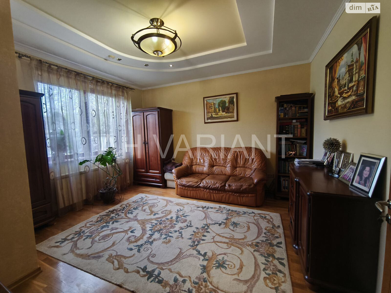 двоповерховий будинок з балконом, 248 кв. м, цегла. Продаж у Ужгороді фото 1 двоповерховий будинок з балконом, 248 кв. м, цегла. Продаж у Ужгороді фото 1