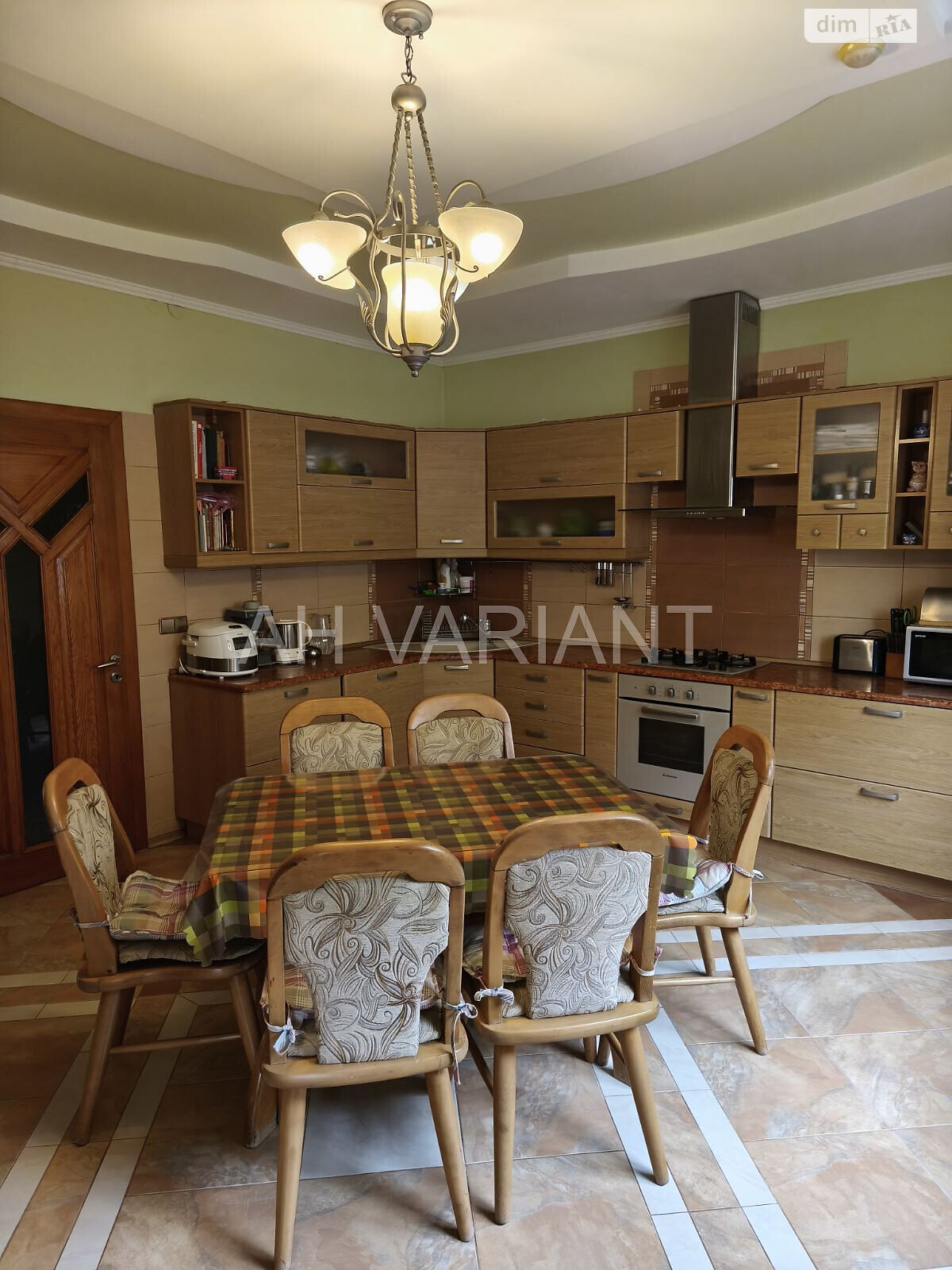 двоповерховий будинок з балконом, 248 кв. м, цегла. Продаж у Ужгороді фото 1 двоповерховий будинок з балконом, 248 кв. м, цегла. Продаж у Ужгороді фото 1