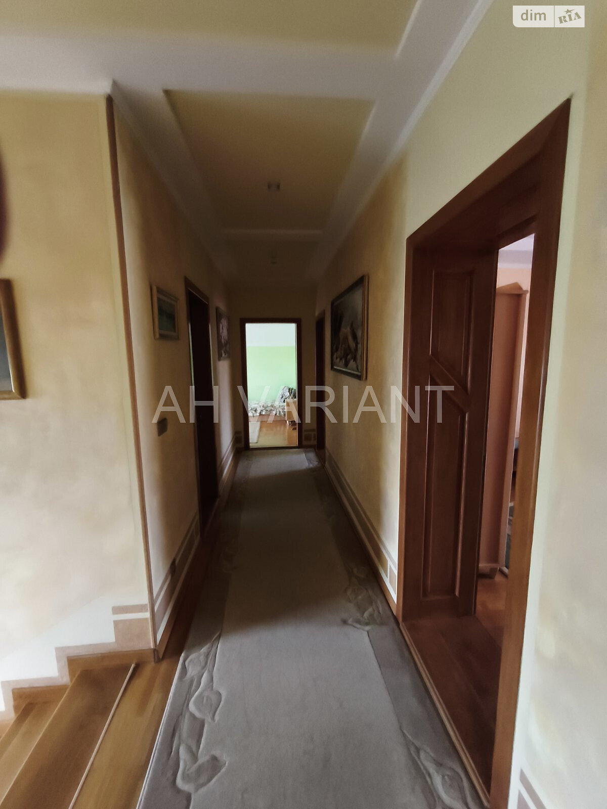 двоповерховий будинок з балконом, 248 кв. м, цегла. Продаж у Ужгороді фото 1 двоповерховий будинок з балконом, 248 кв. м, цегла. Продаж у Ужгороді фото 1