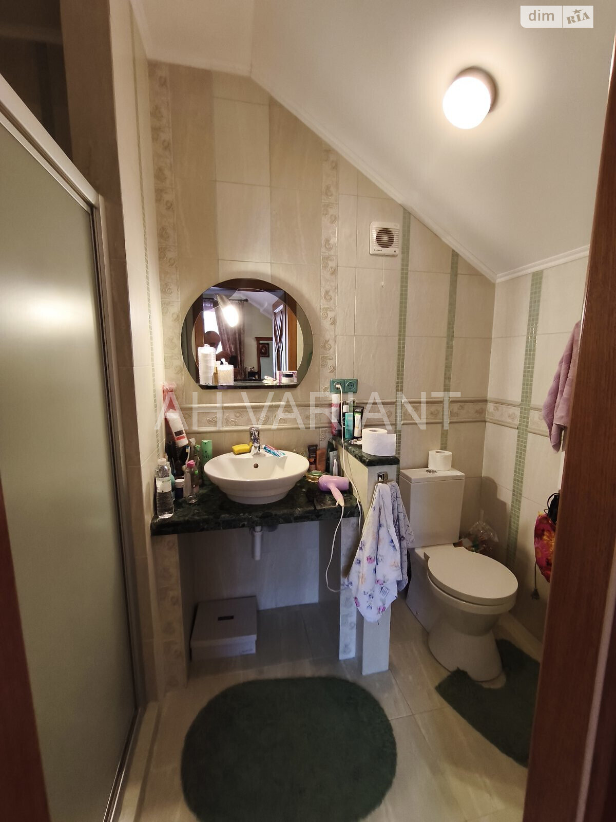 двоповерховий будинок з балконом, 248 кв. м, цегла. Продаж у Ужгороді фото 1 двоповерховий будинок з балконом, 248 кв. м, цегла. Продаж у Ужгороді фото 1
