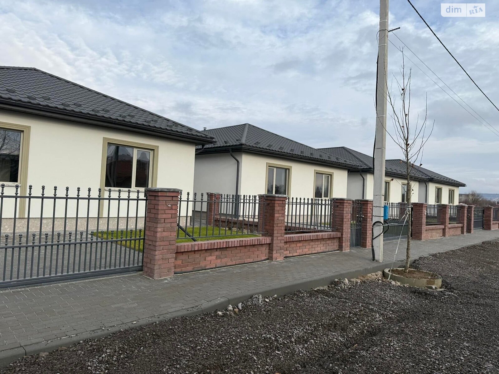 одноповерховий будинок, 130 кв. м, цегла. Продаж у Ужгороді фото 1 одноповерховий будинок, 130 кв. м, цегла. Продаж у Ужгороді фото 1